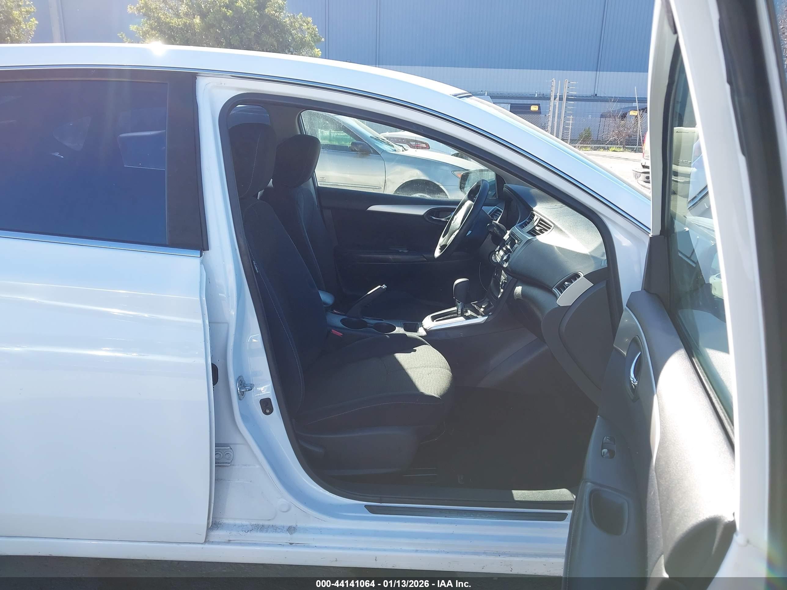 NISSAN SENTRA image 5