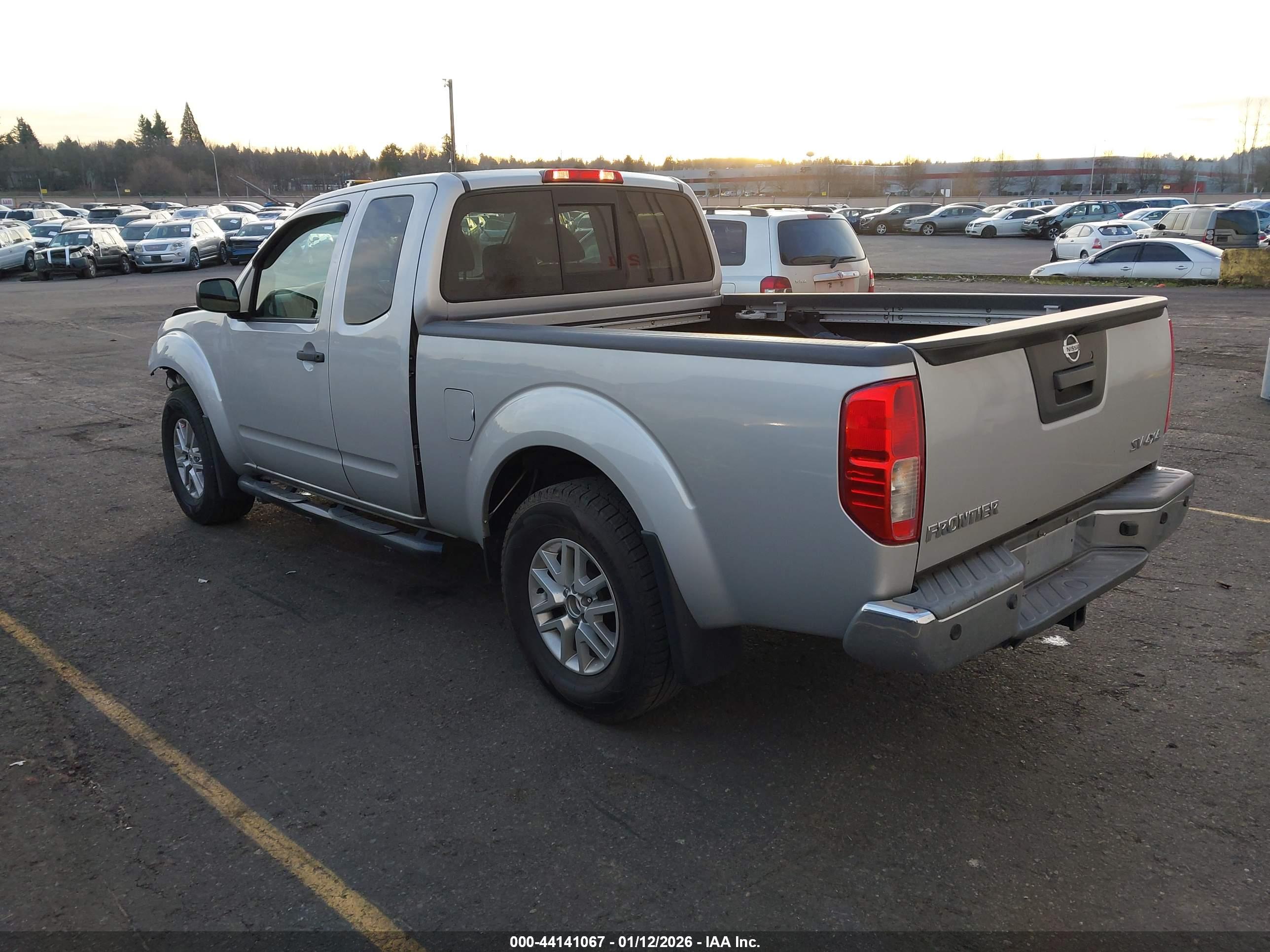 NISSAN FRONTIER image 3