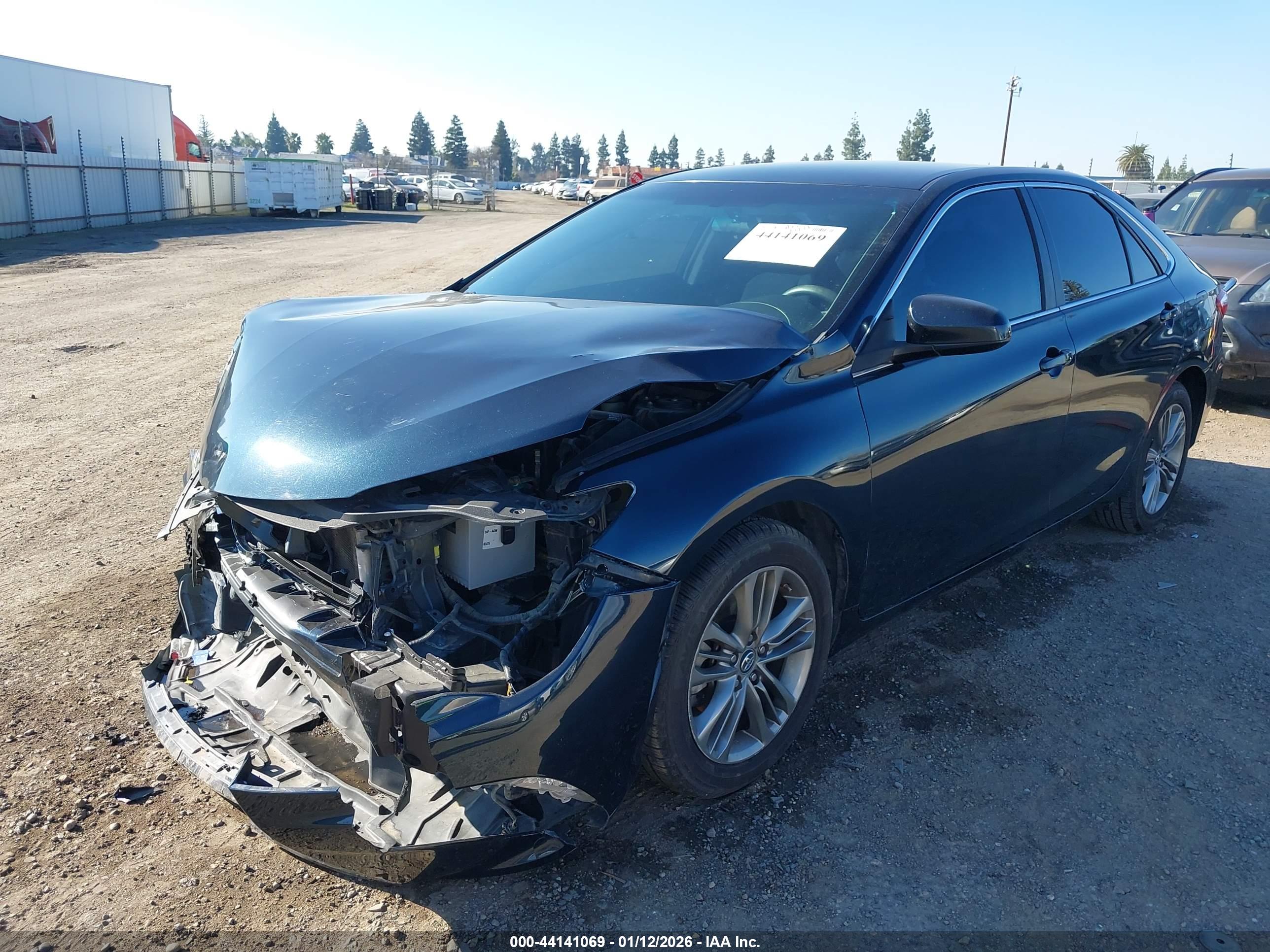 TOYOTA CAMRY image 2