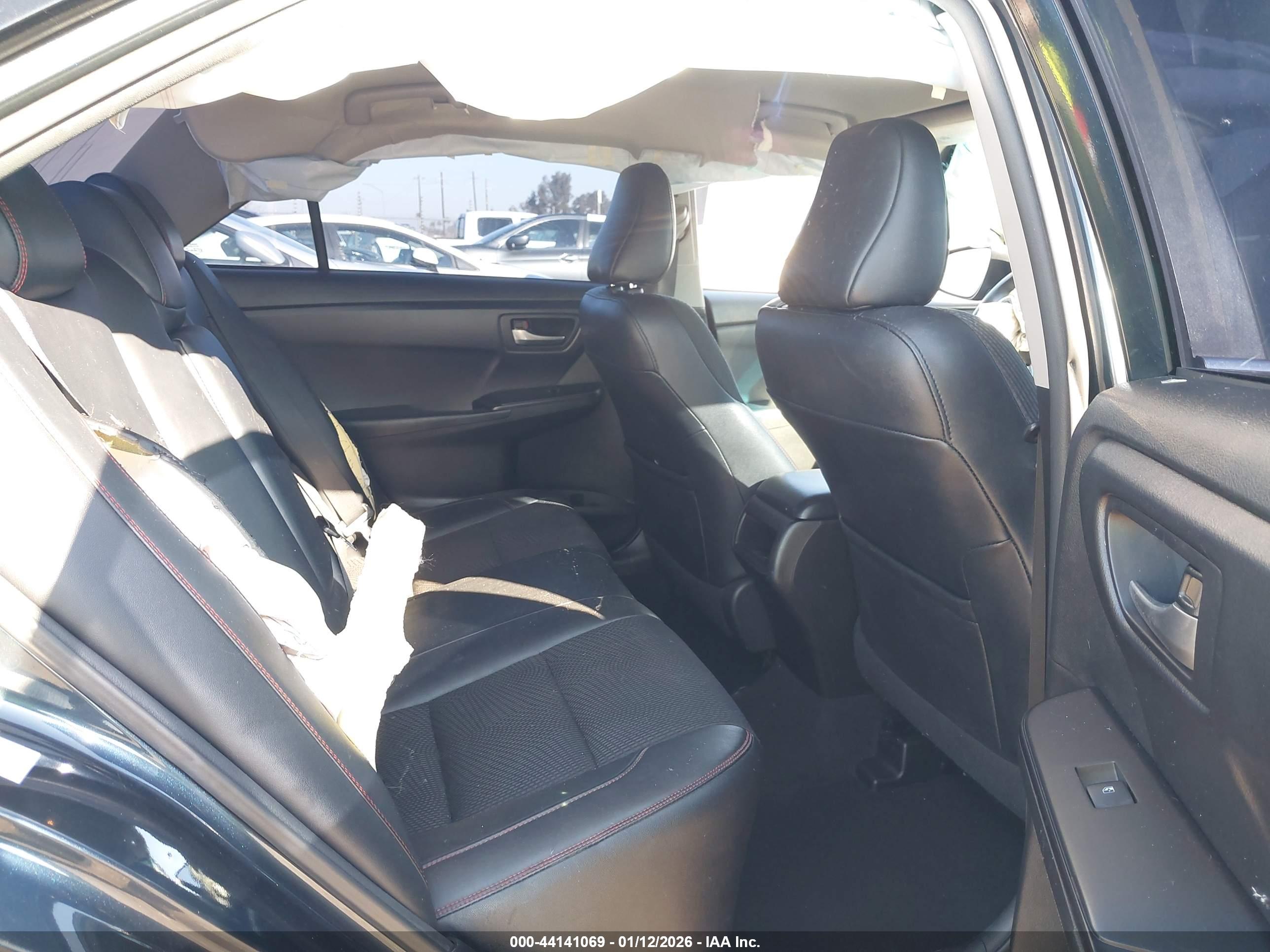 TOYOTA CAMRY image 8