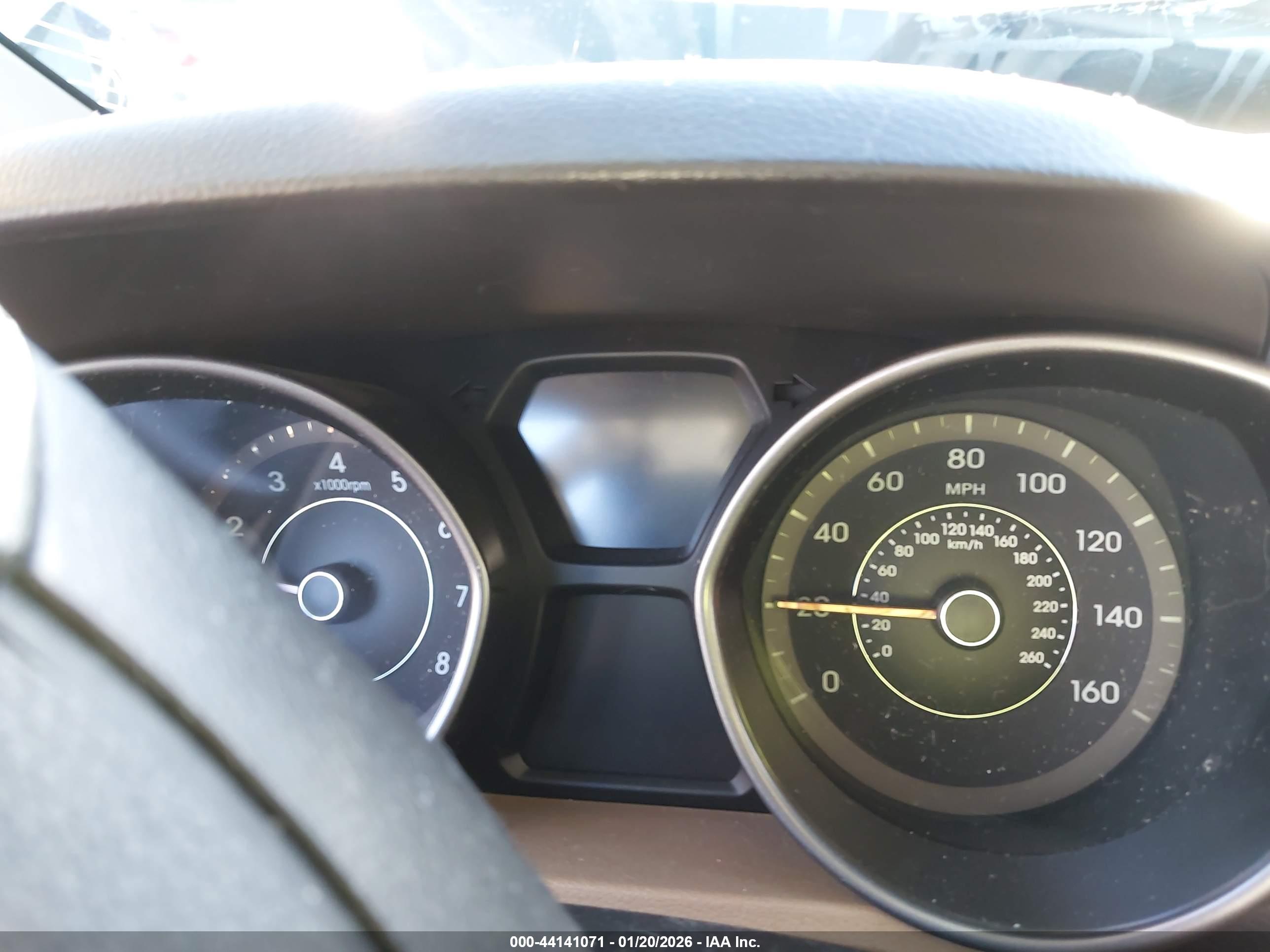 HYUNDAI ELANTRA image 7