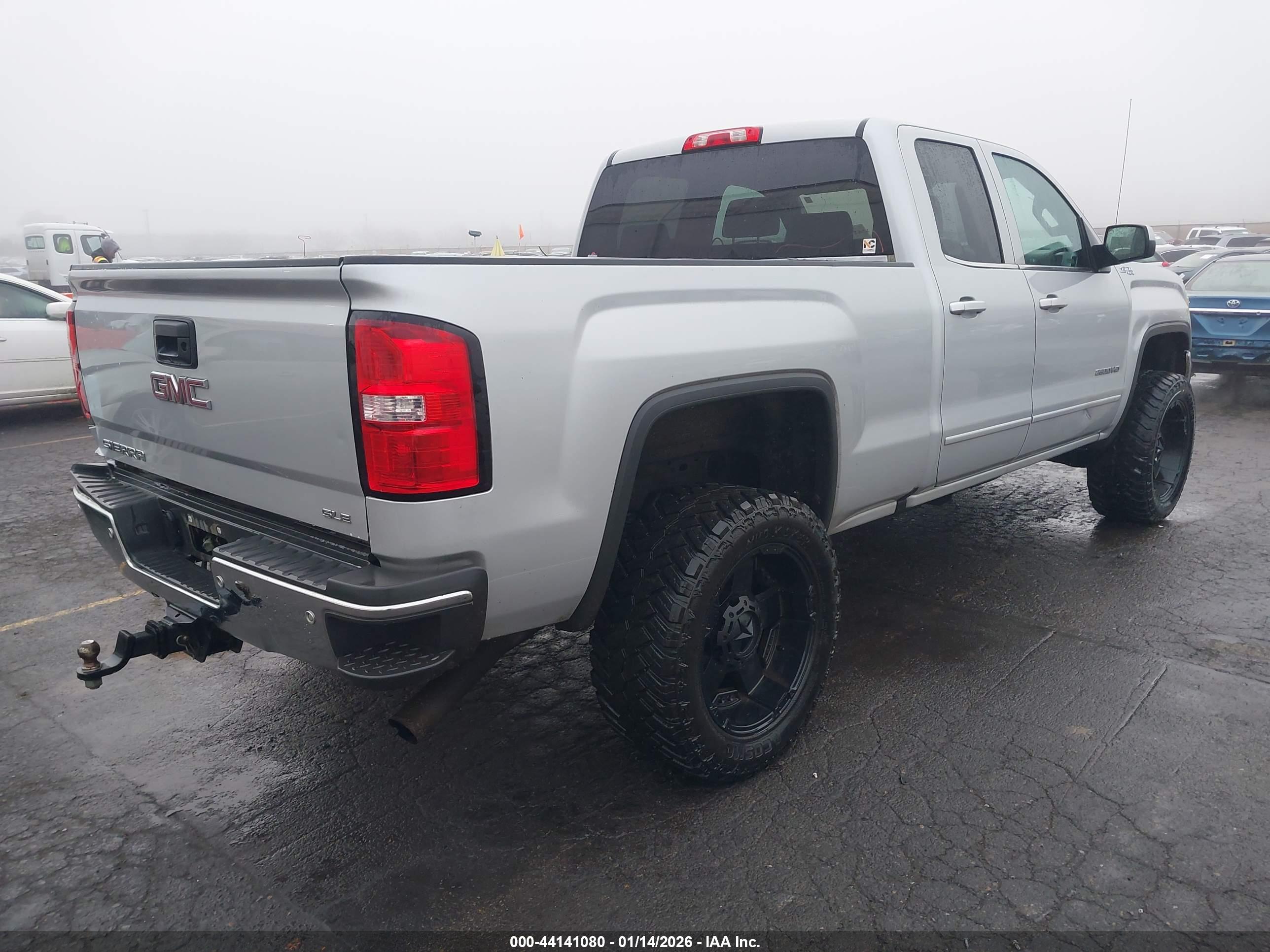 GMC SIERRA image 4