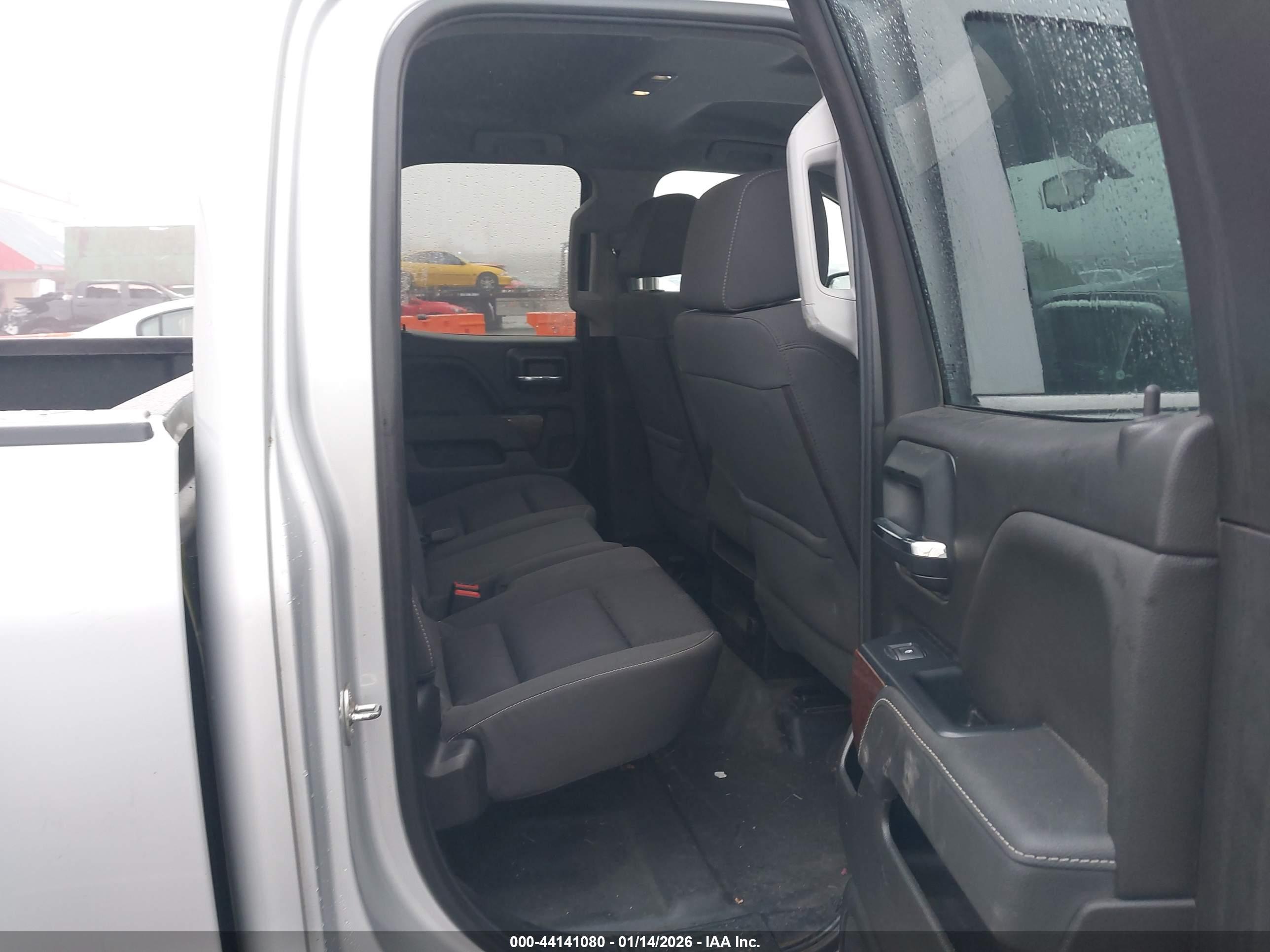 GMC SIERRA image 8