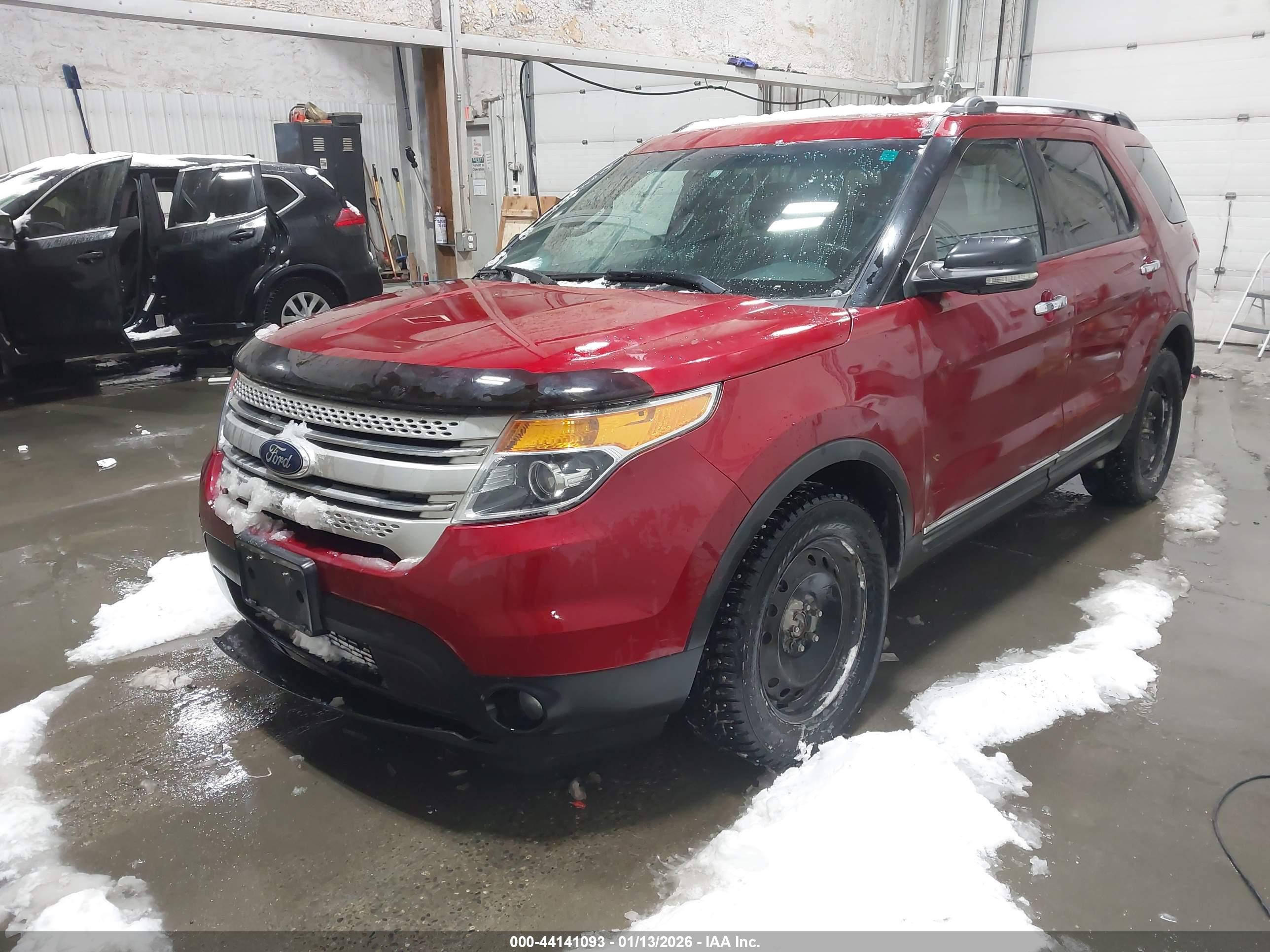 FORD EXPLORER image 2