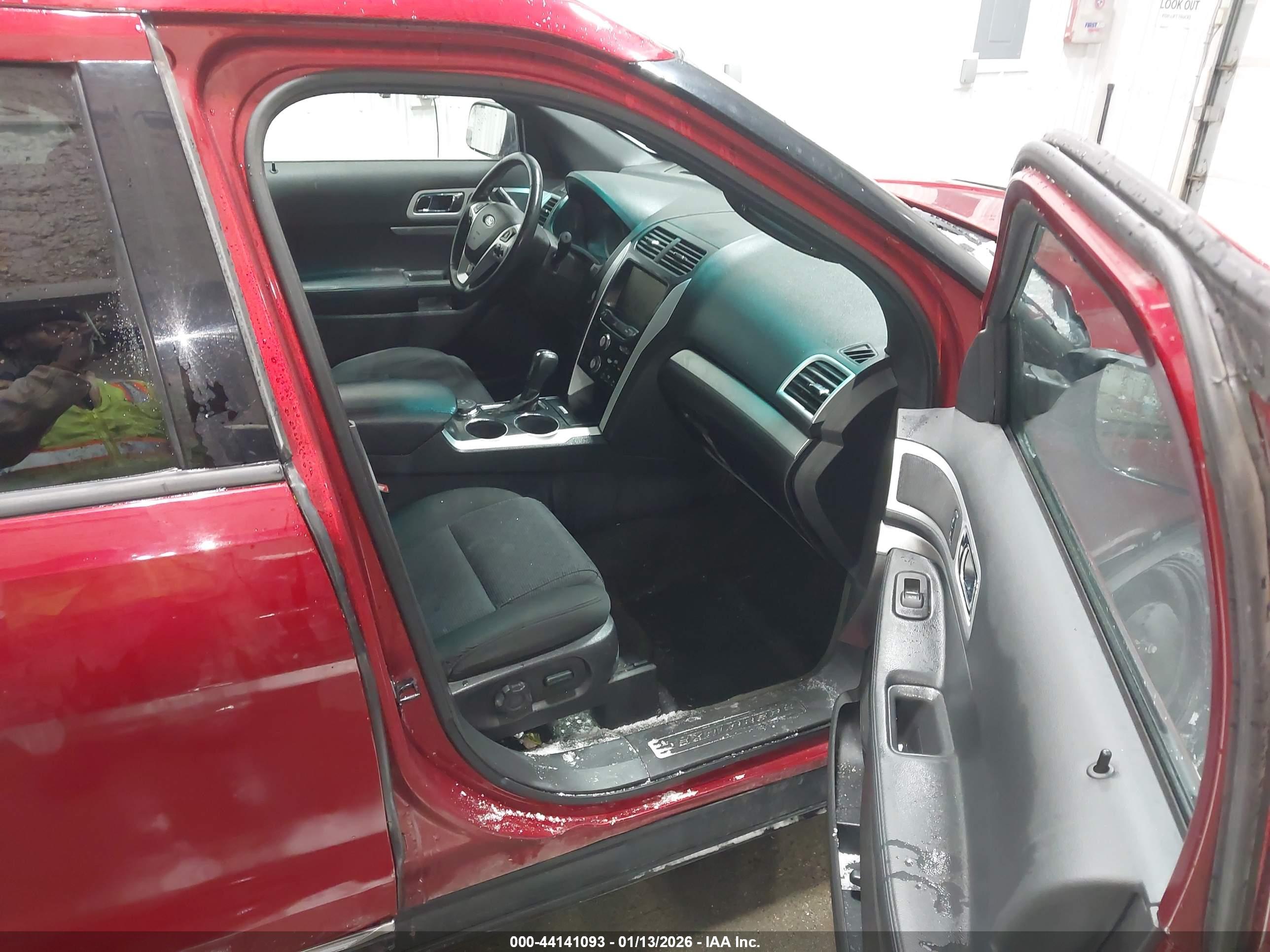 FORD EXPLORER image 5