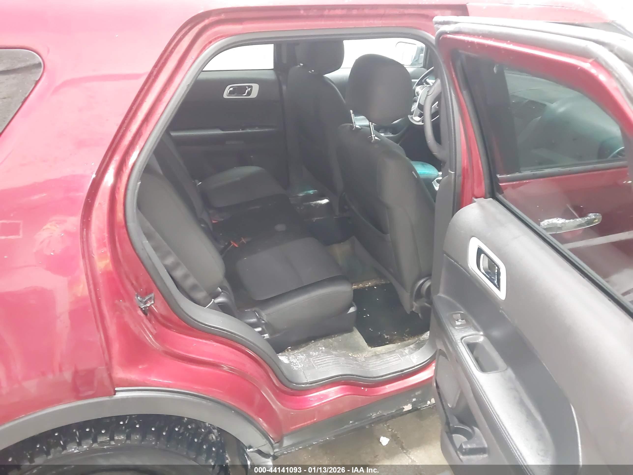 FORD EXPLORER image 8