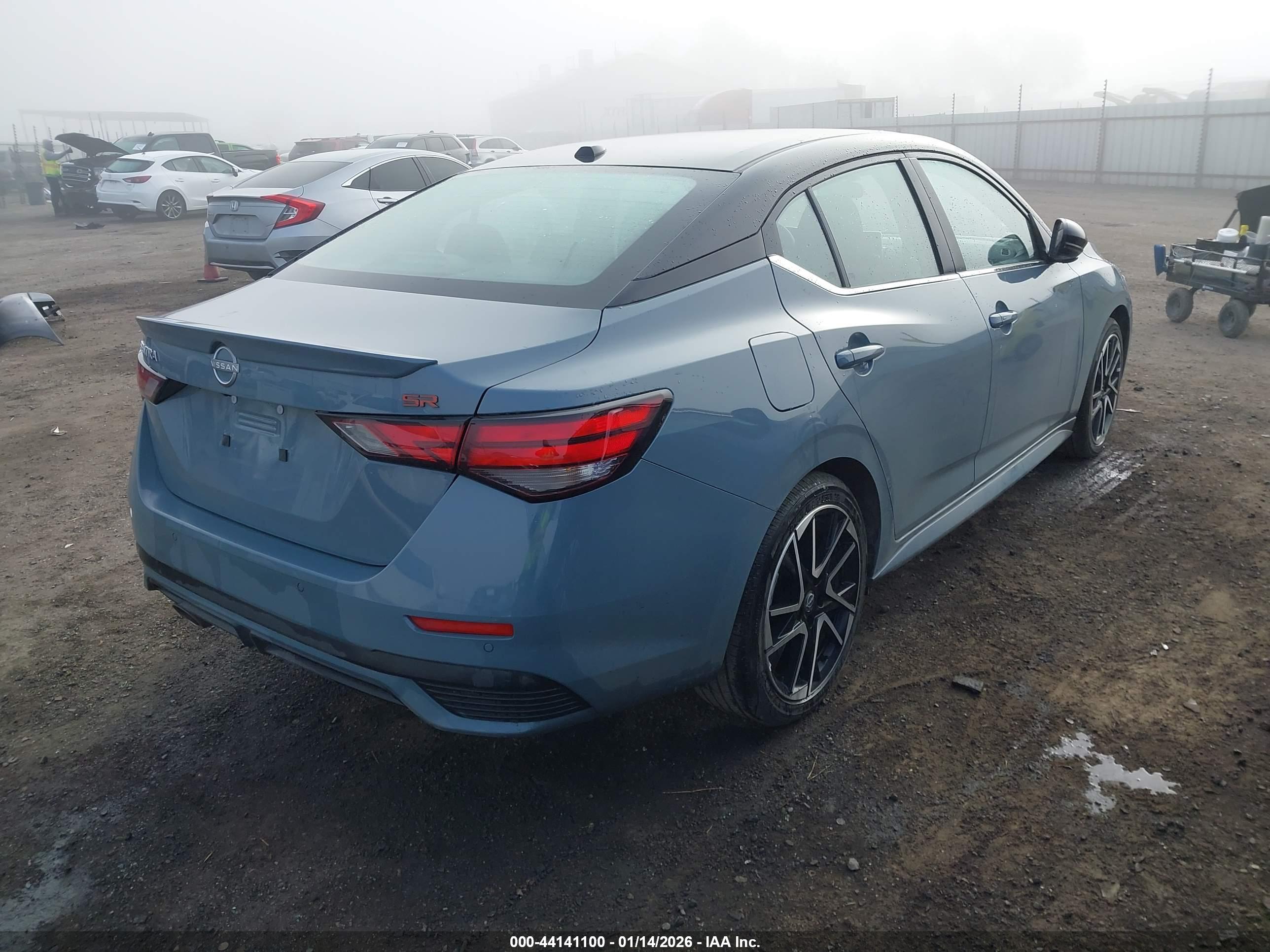 NISSAN SENTRA image 4
