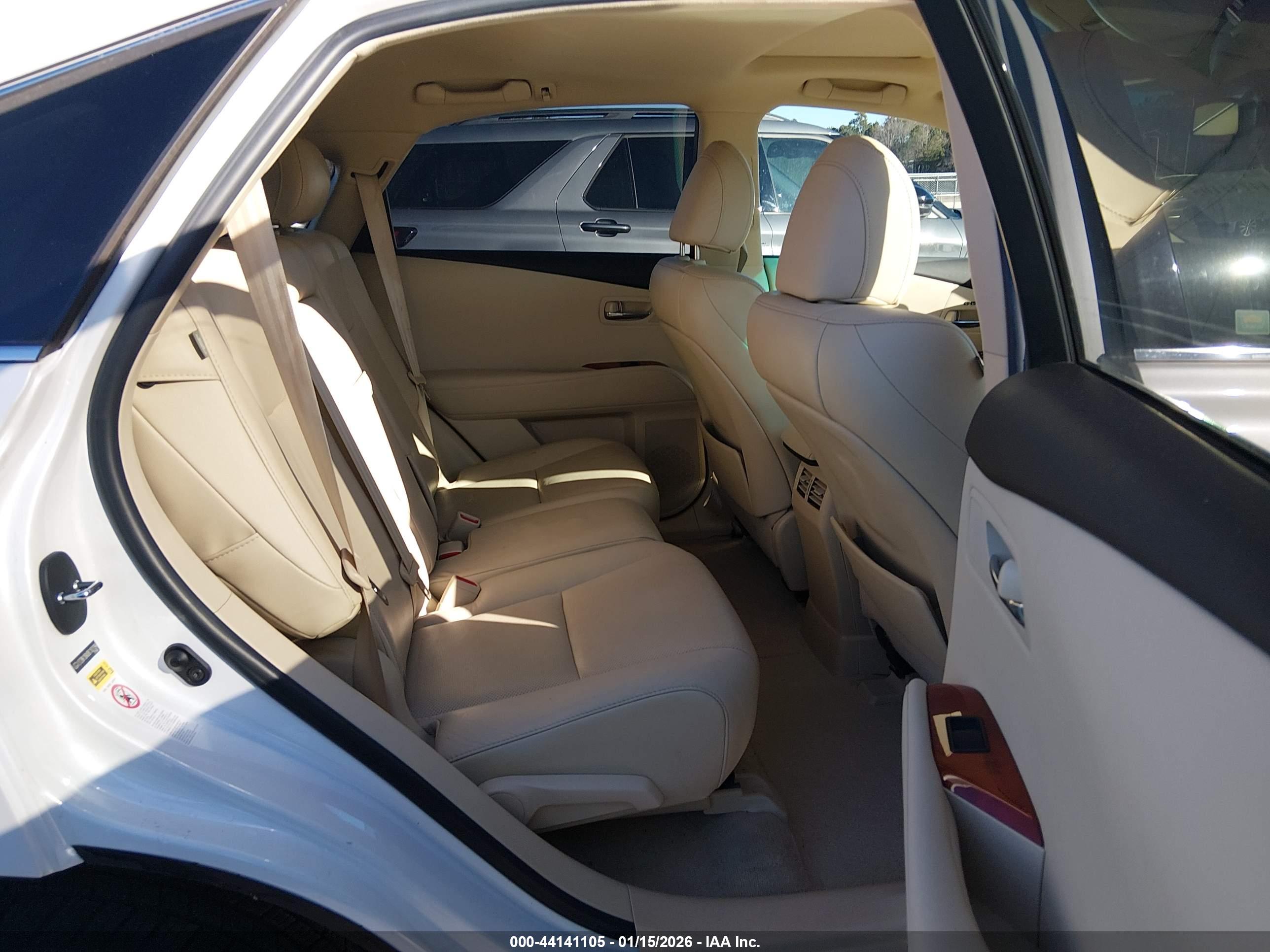 LEXUS RX image 8