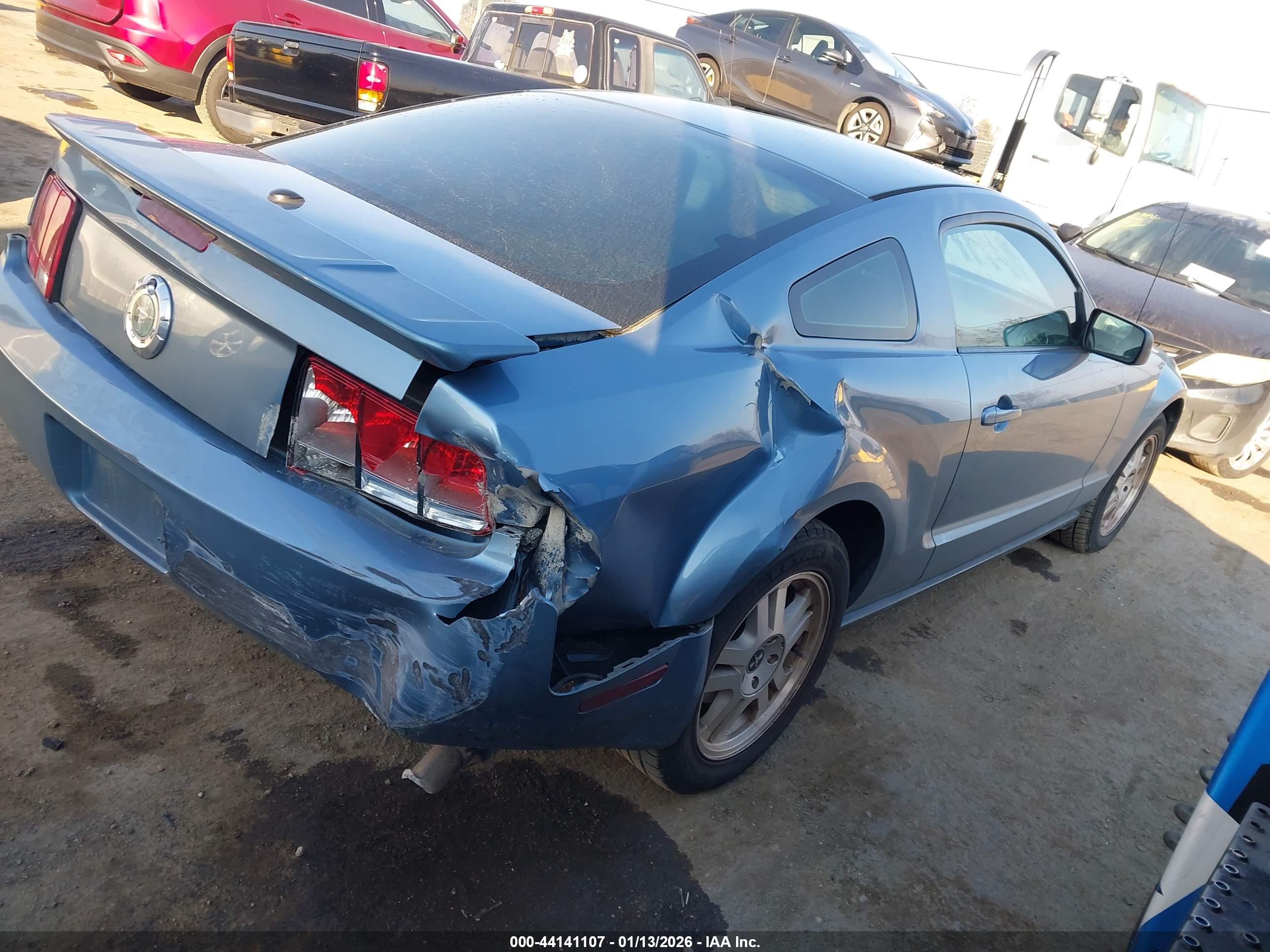 FORD MUSTANG image 4