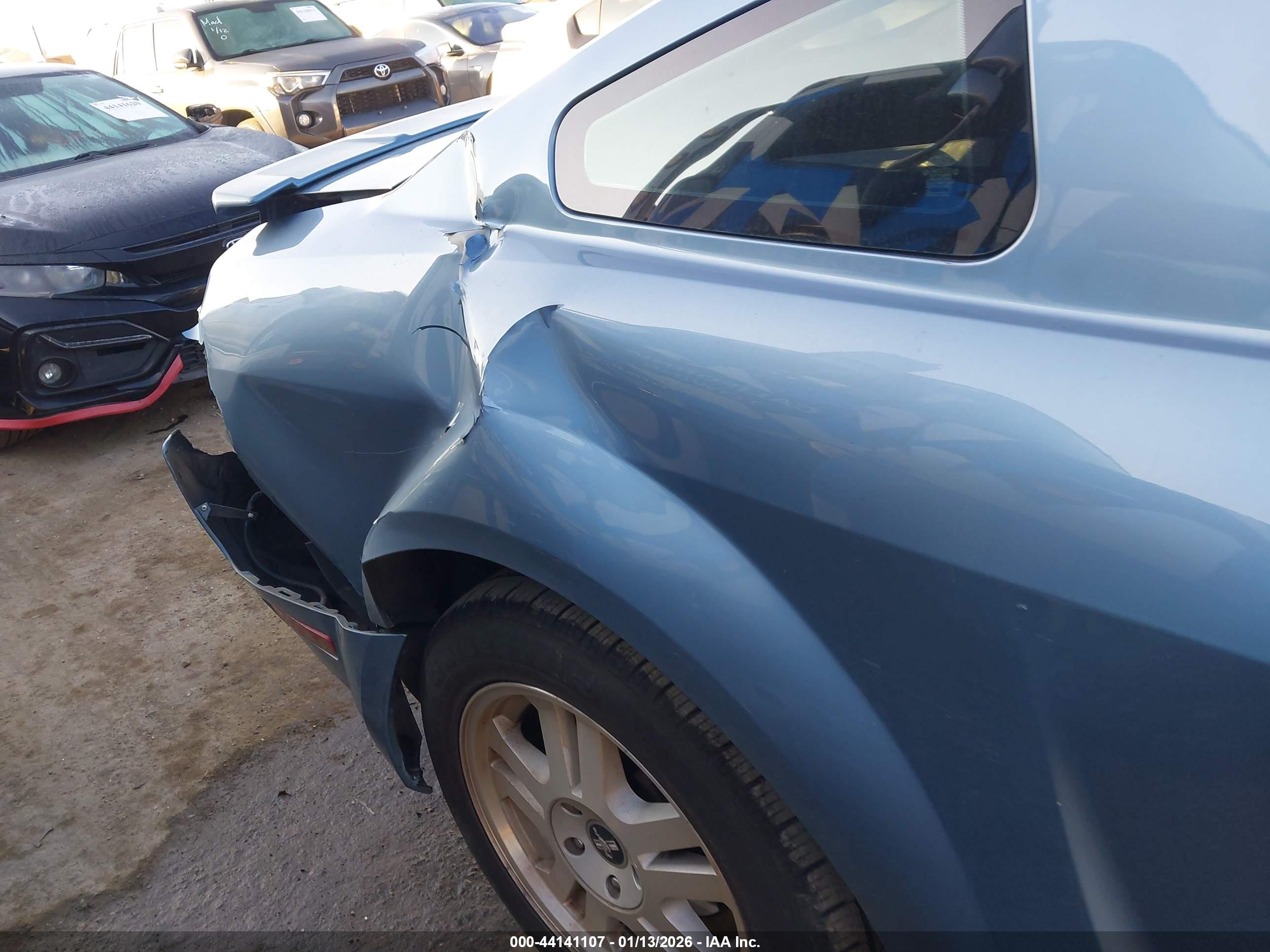 FORD MUSTANG image 6