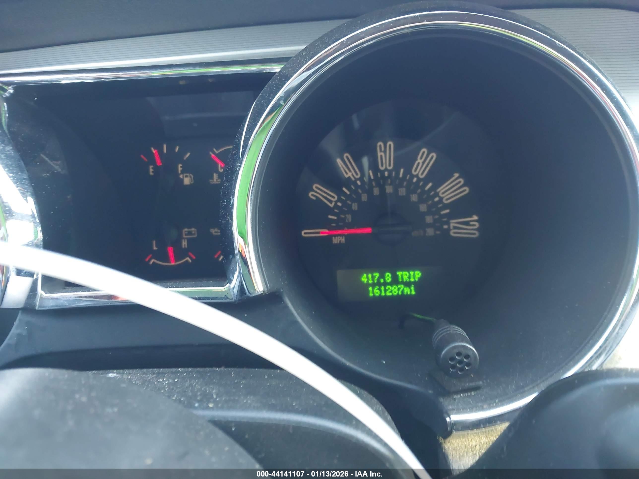 FORD MUSTANG image 7