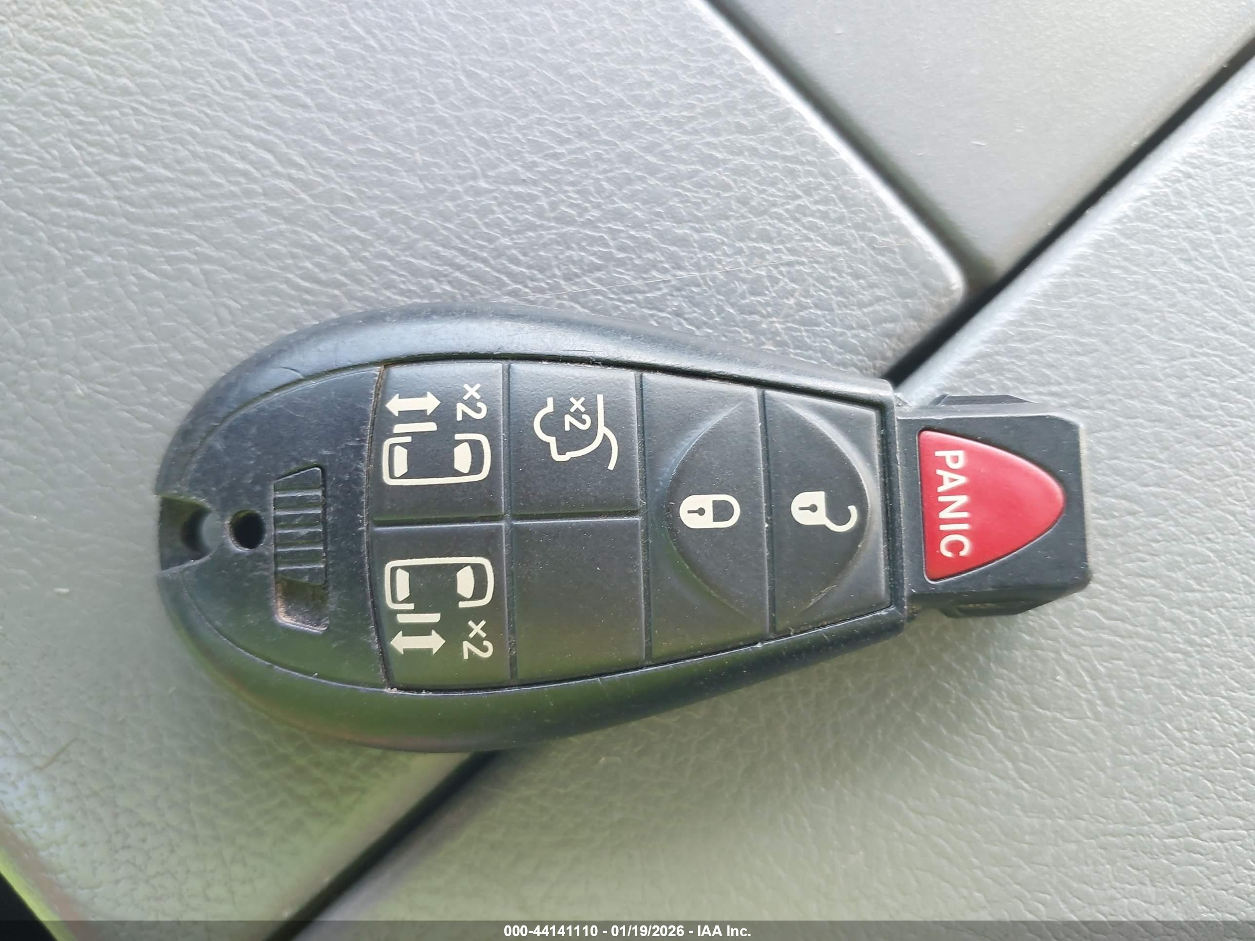 CHRYSLER TOWN image 11
