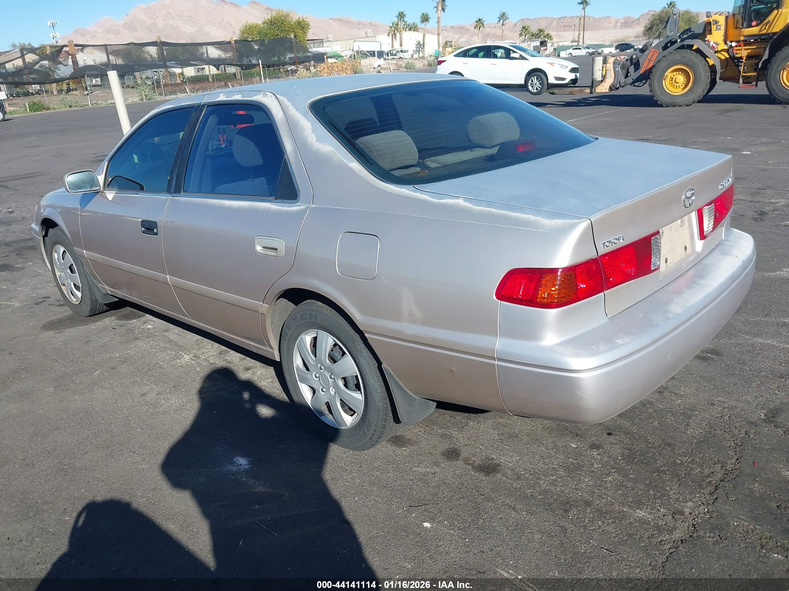 TOYOTA CAMRY image 3