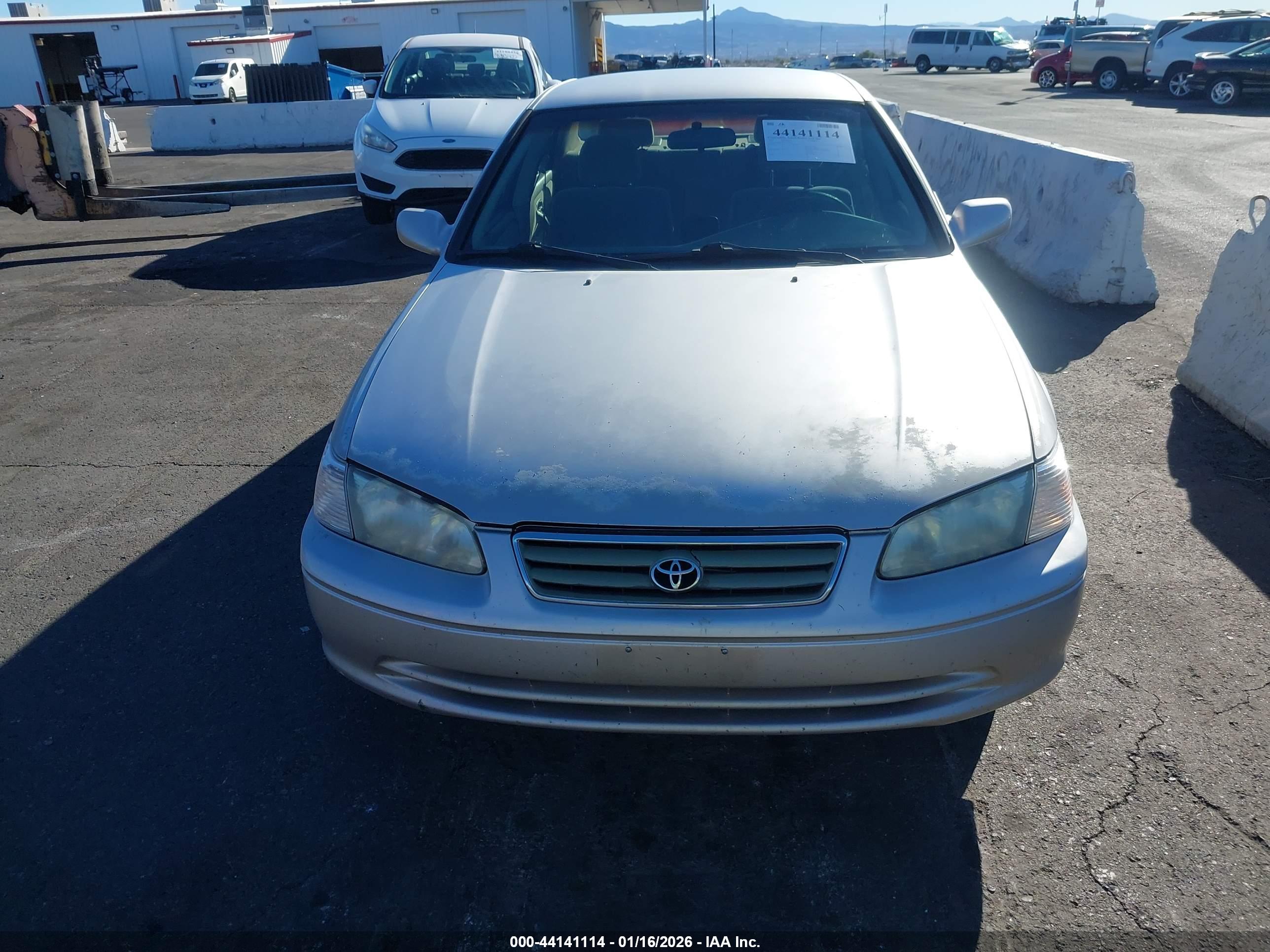 TOYOTA CAMRY image 6