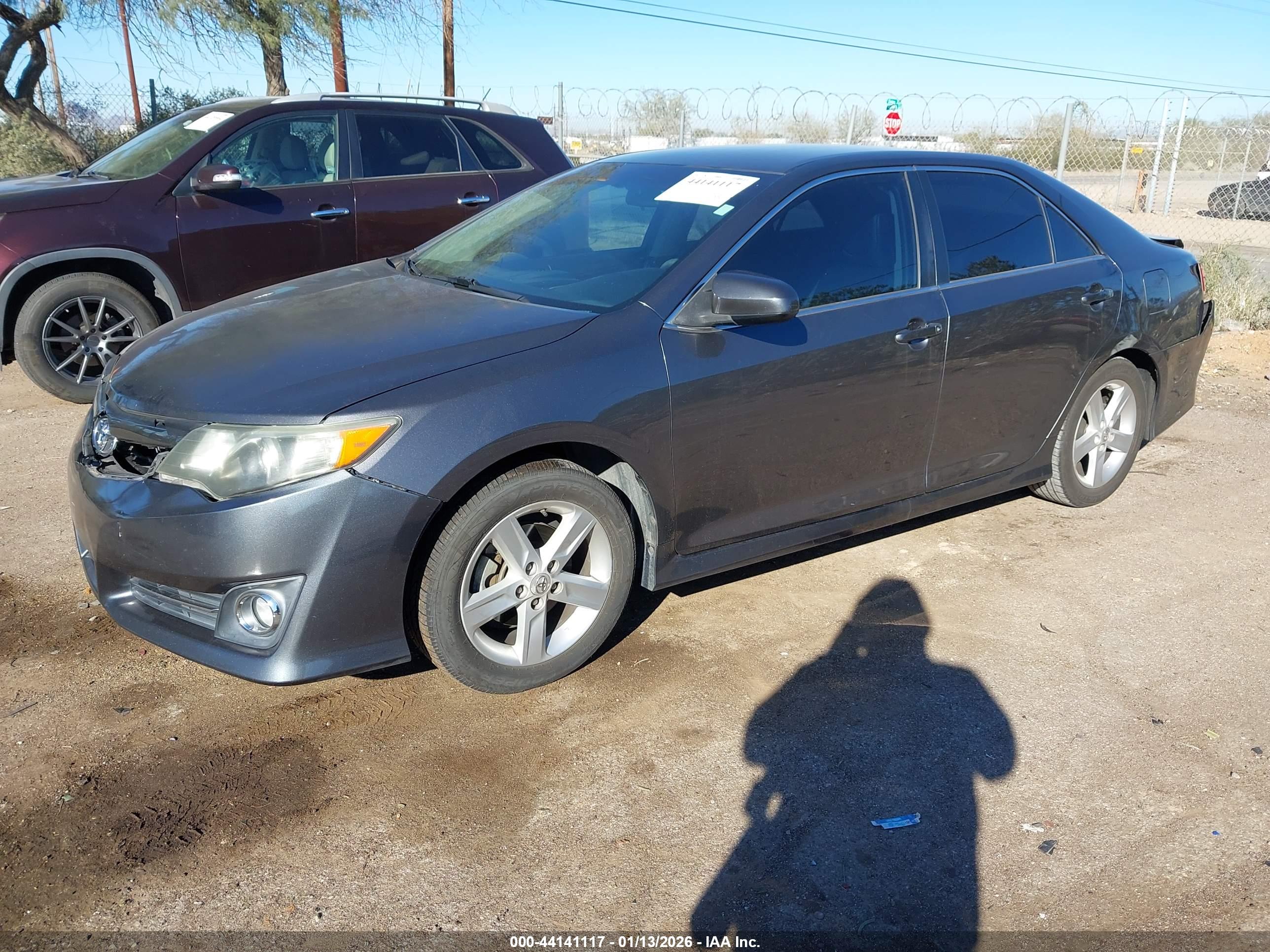 TOYOTA CAMRY image 2