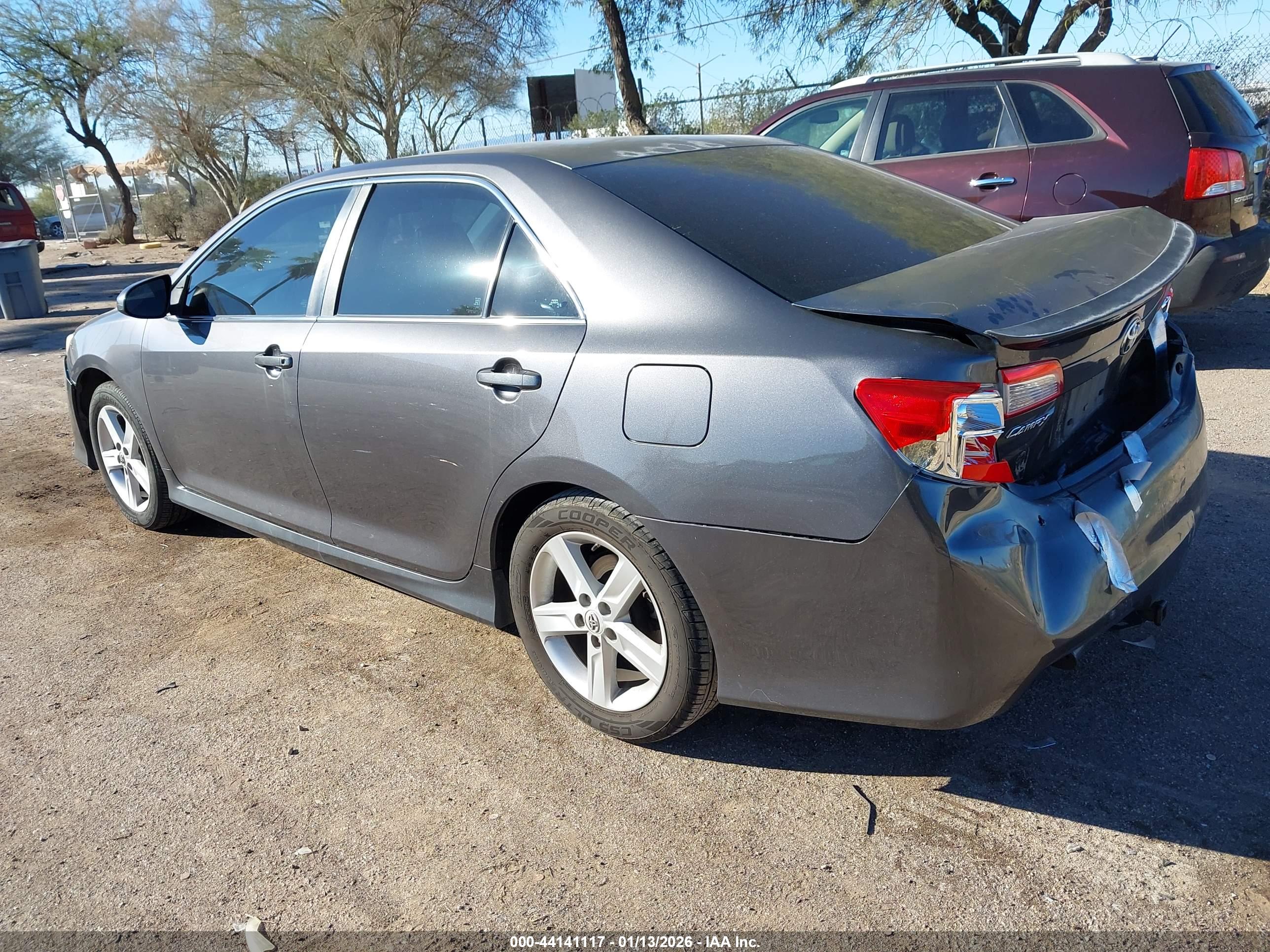TOYOTA CAMRY image 3