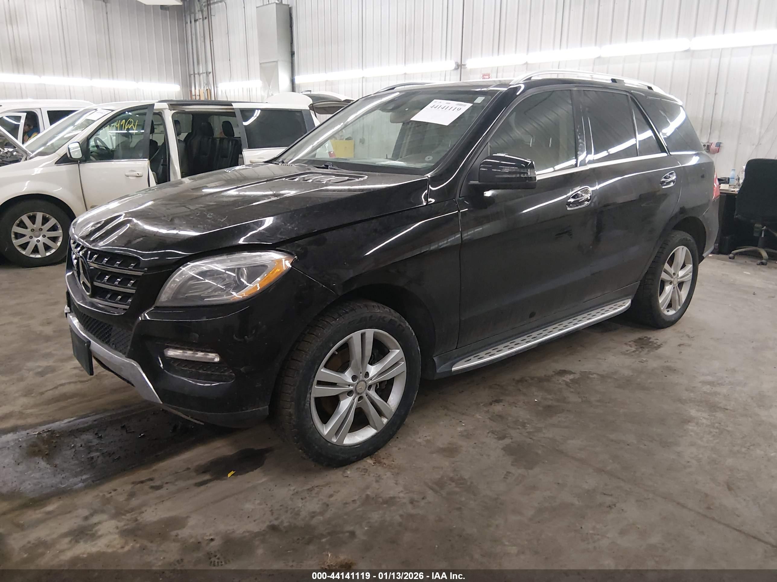 MERCEDES-BENZ ML image 2