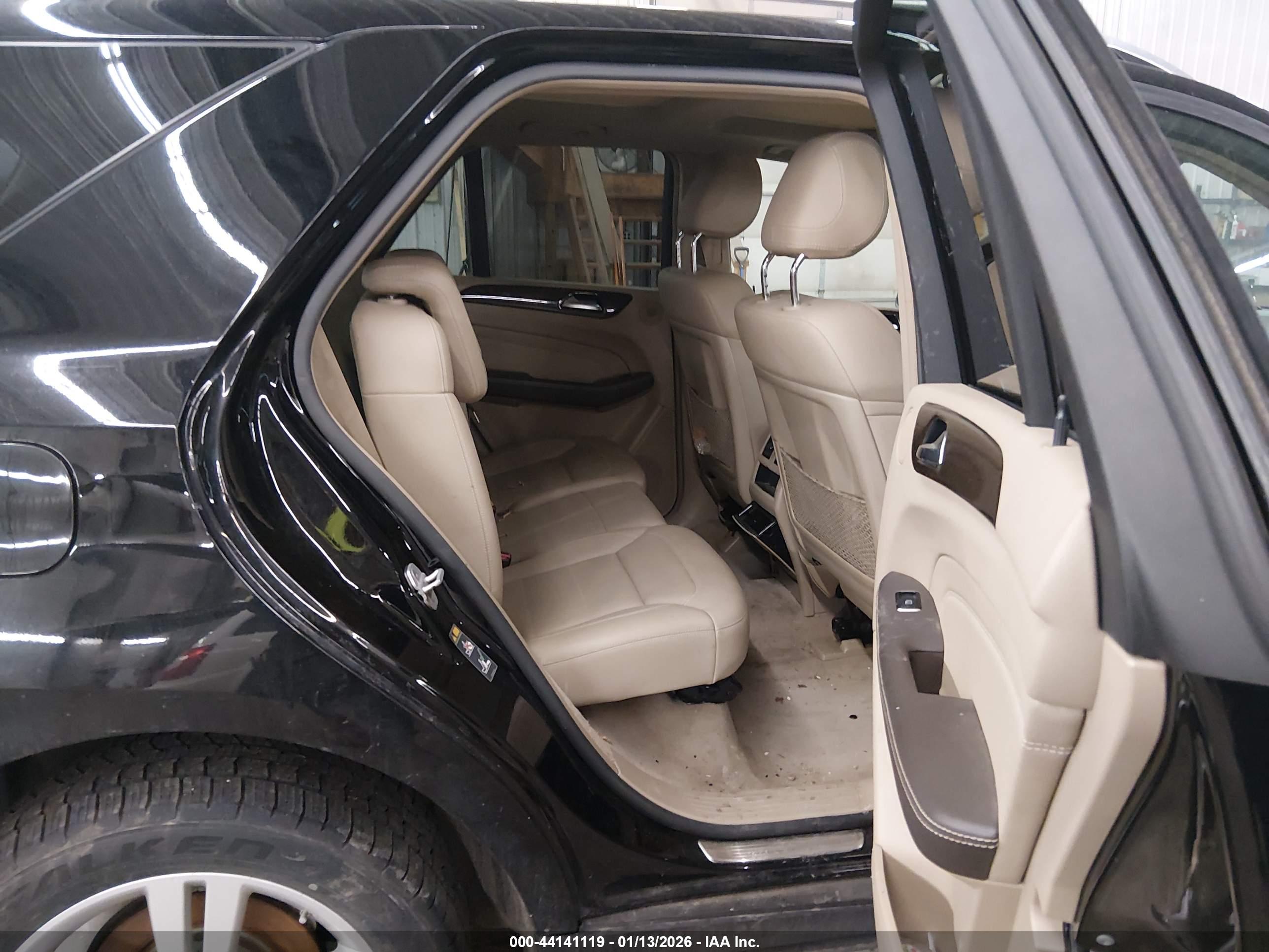 MERCEDES-BENZ ML image 8