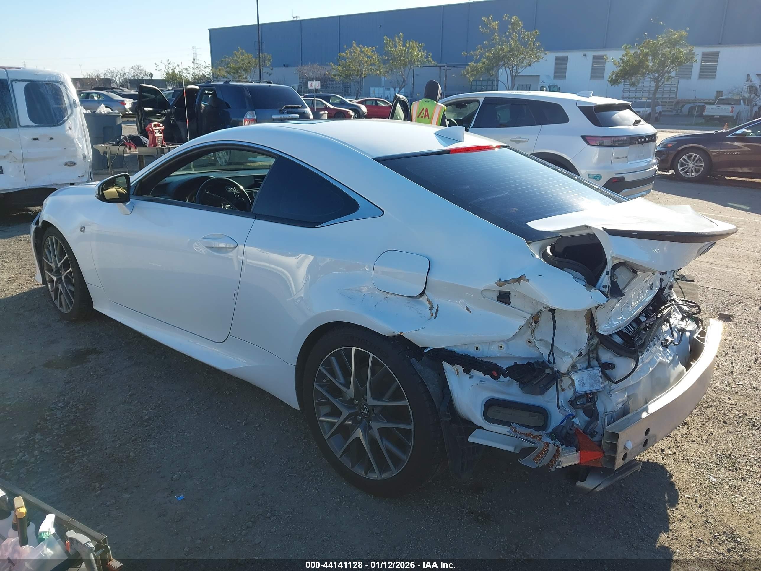 LEXUS RC image 3