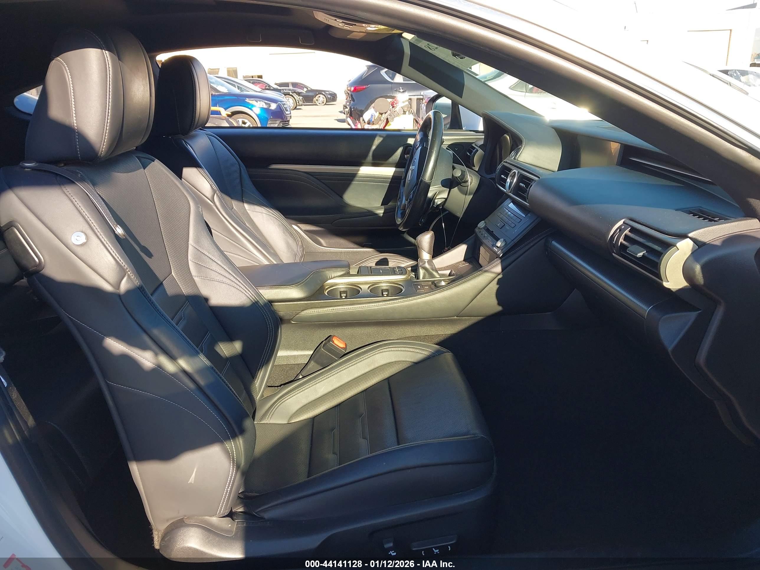 LEXUS RC image 5