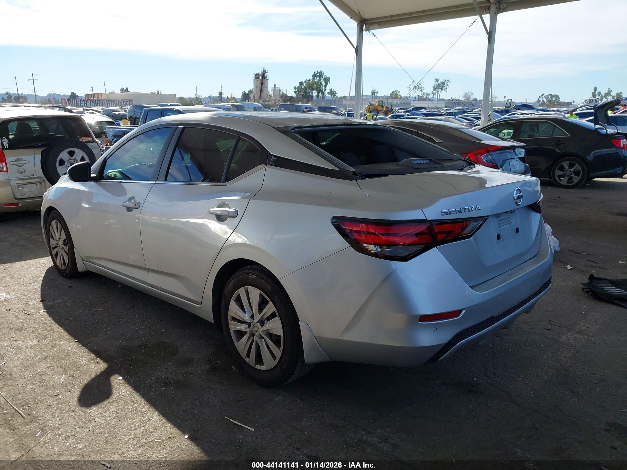 NISSAN SENTRA image 3