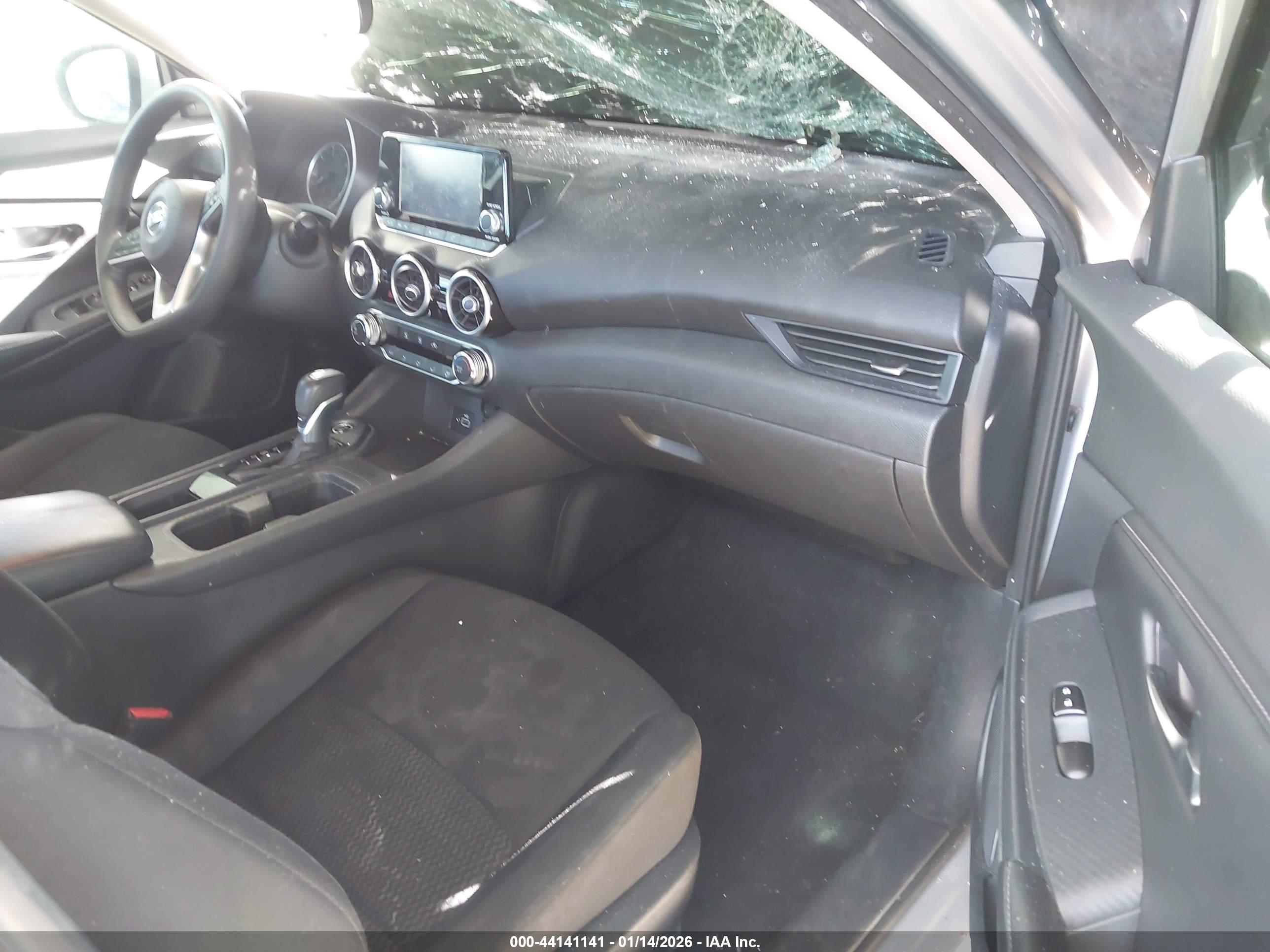 NISSAN SENTRA image 5