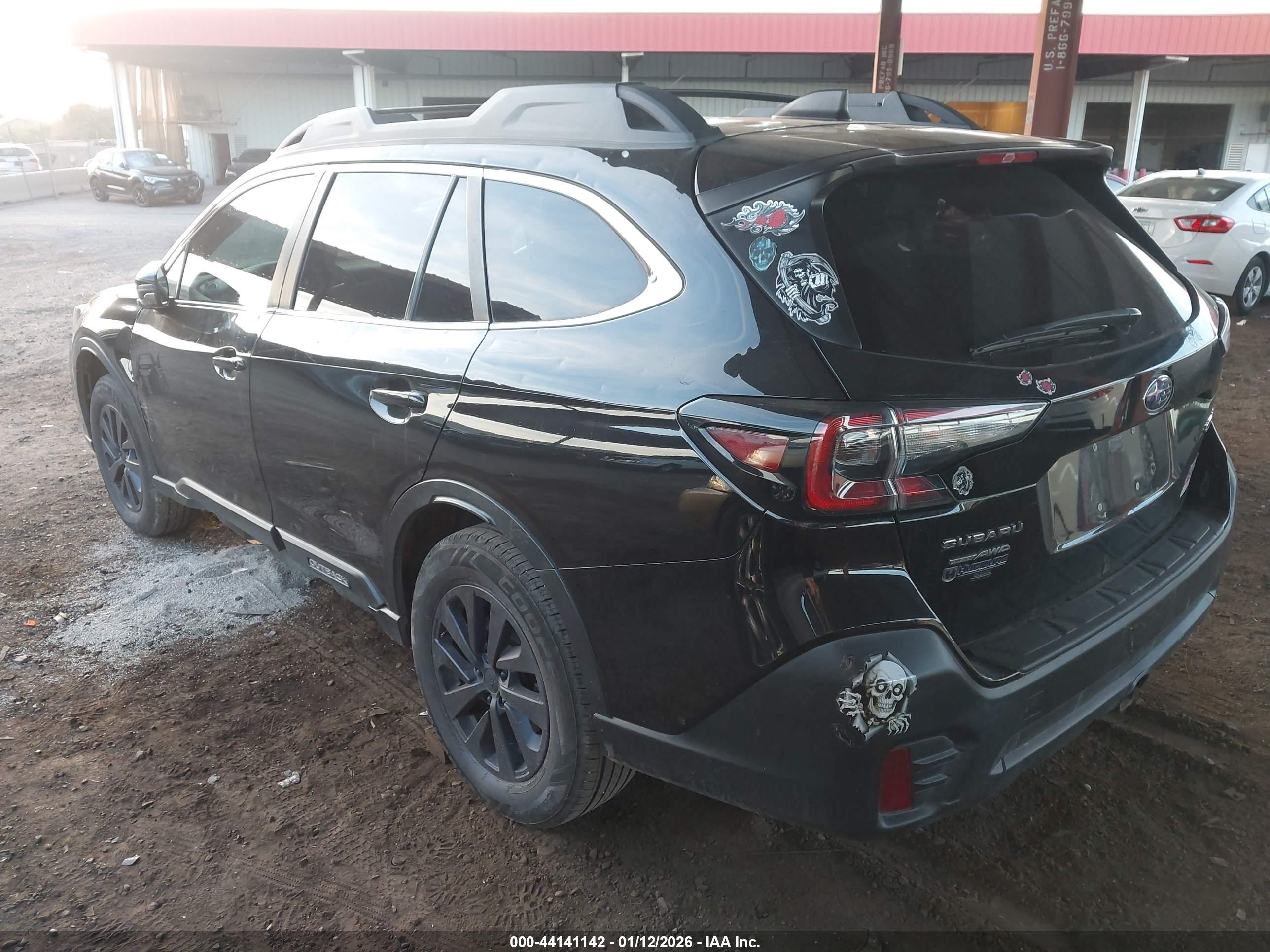 SUBARU OUTBACK image 3