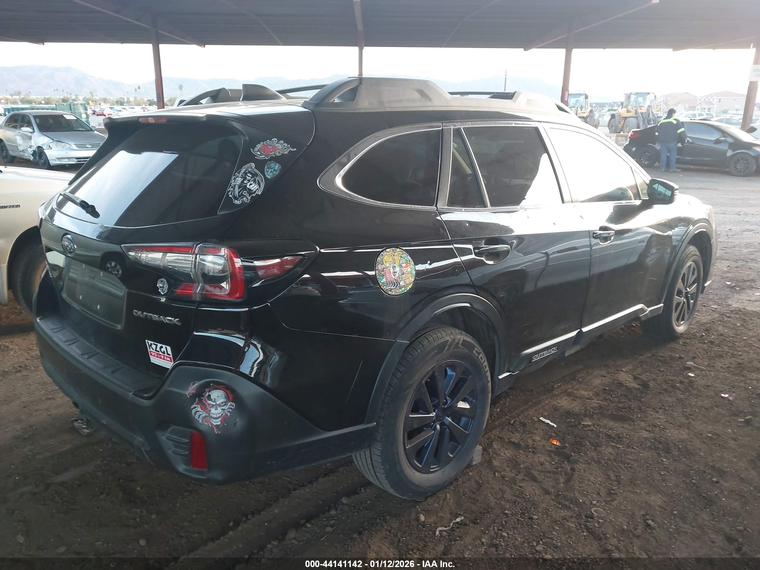 SUBARU OUTBACK image 4