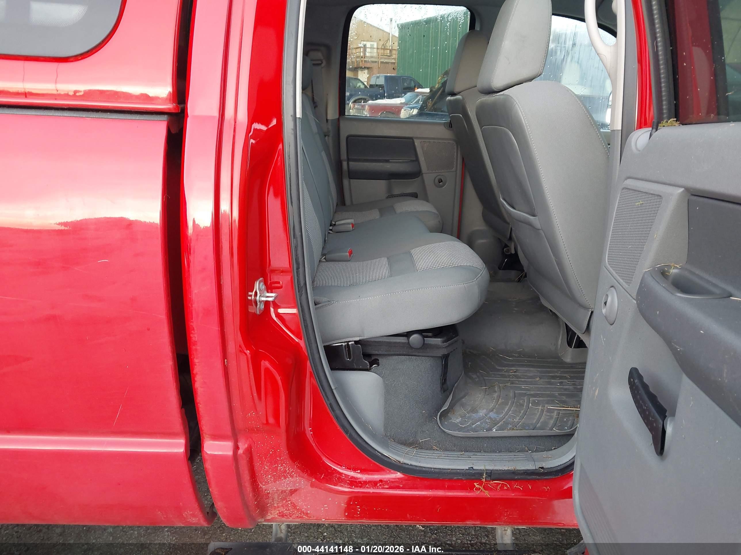 DODGE RAM image 8
