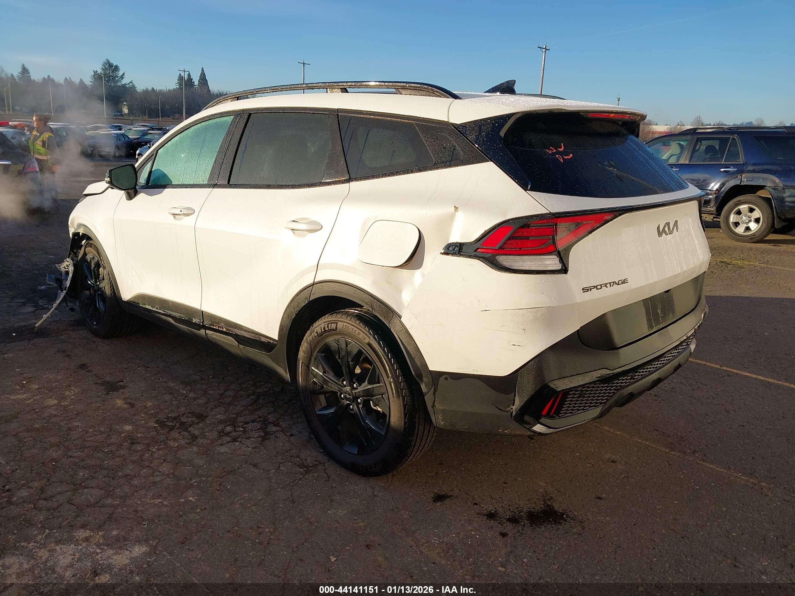 KIA SPORTAGE image 3