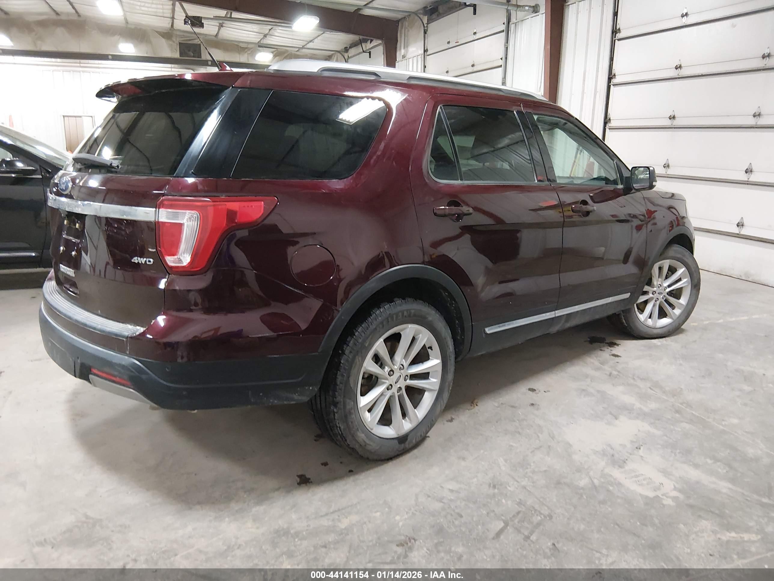 FORD EXPLORER image 4