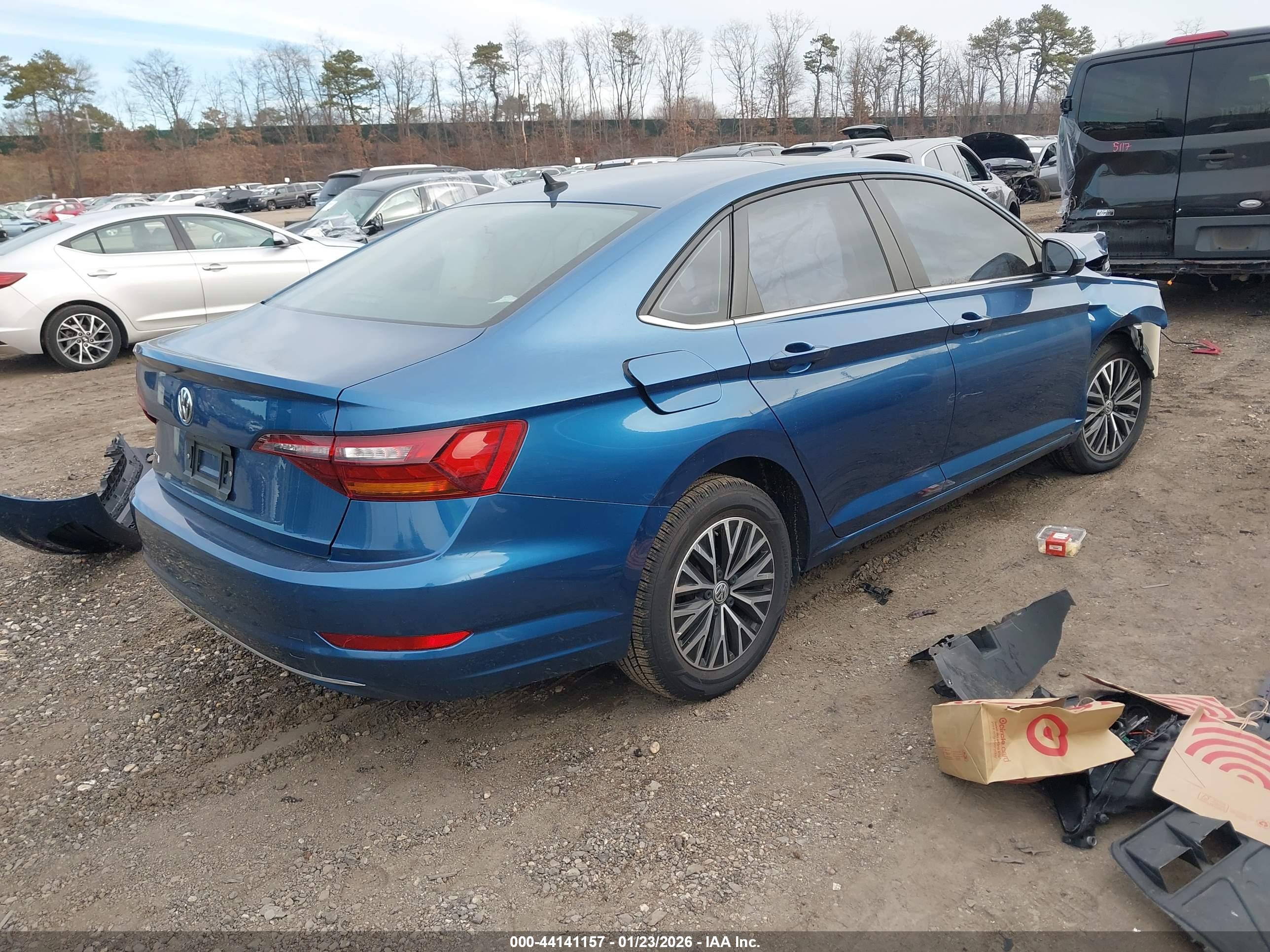 VOLKSWAGEN JETTA image 4