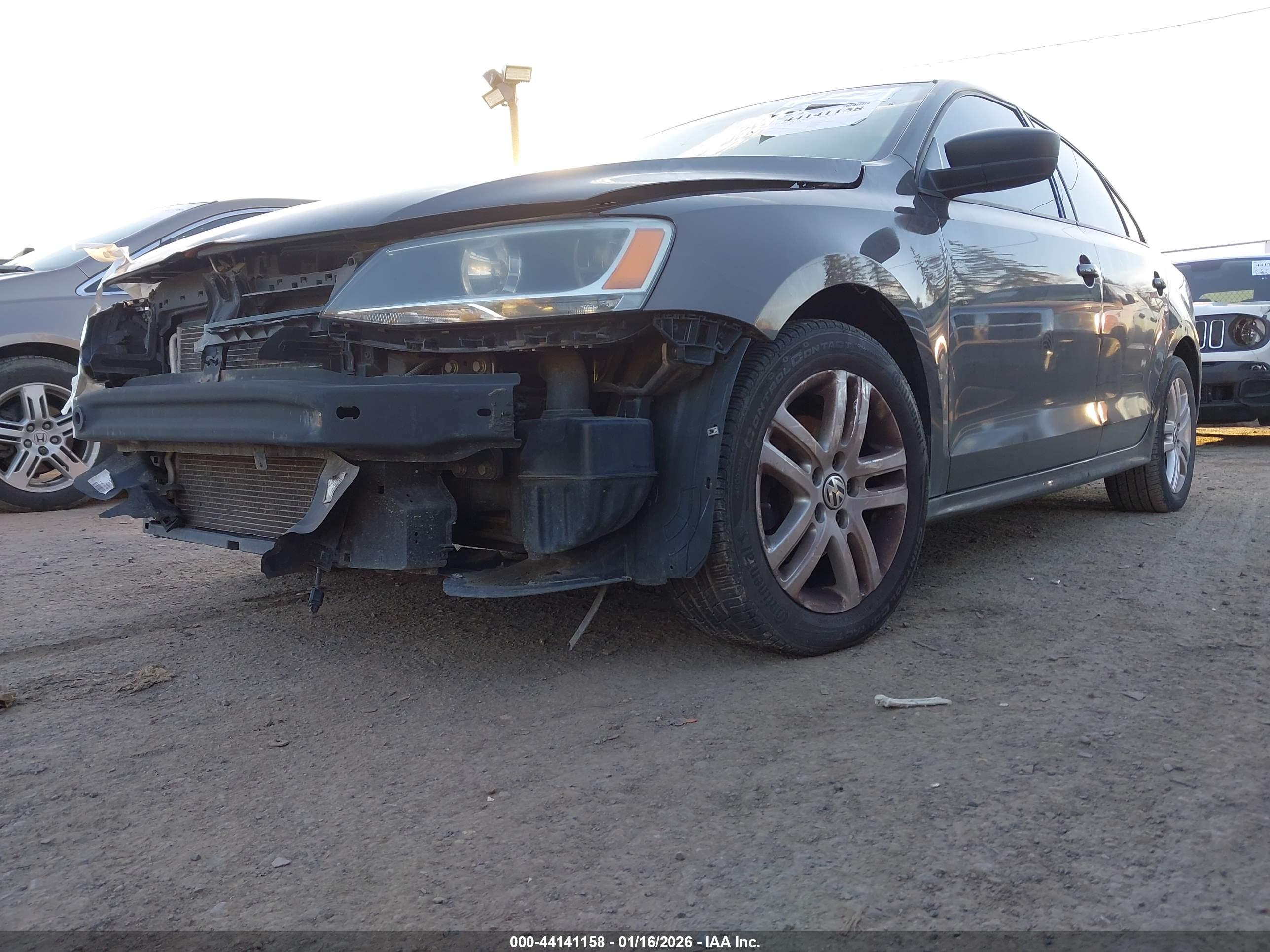 VOLKSWAGEN JETTA image 2