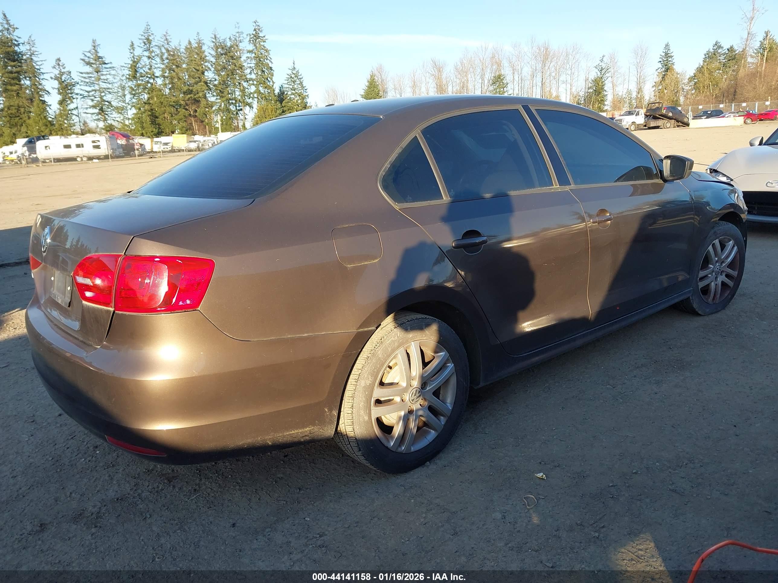 VOLKSWAGEN JETTA image 4