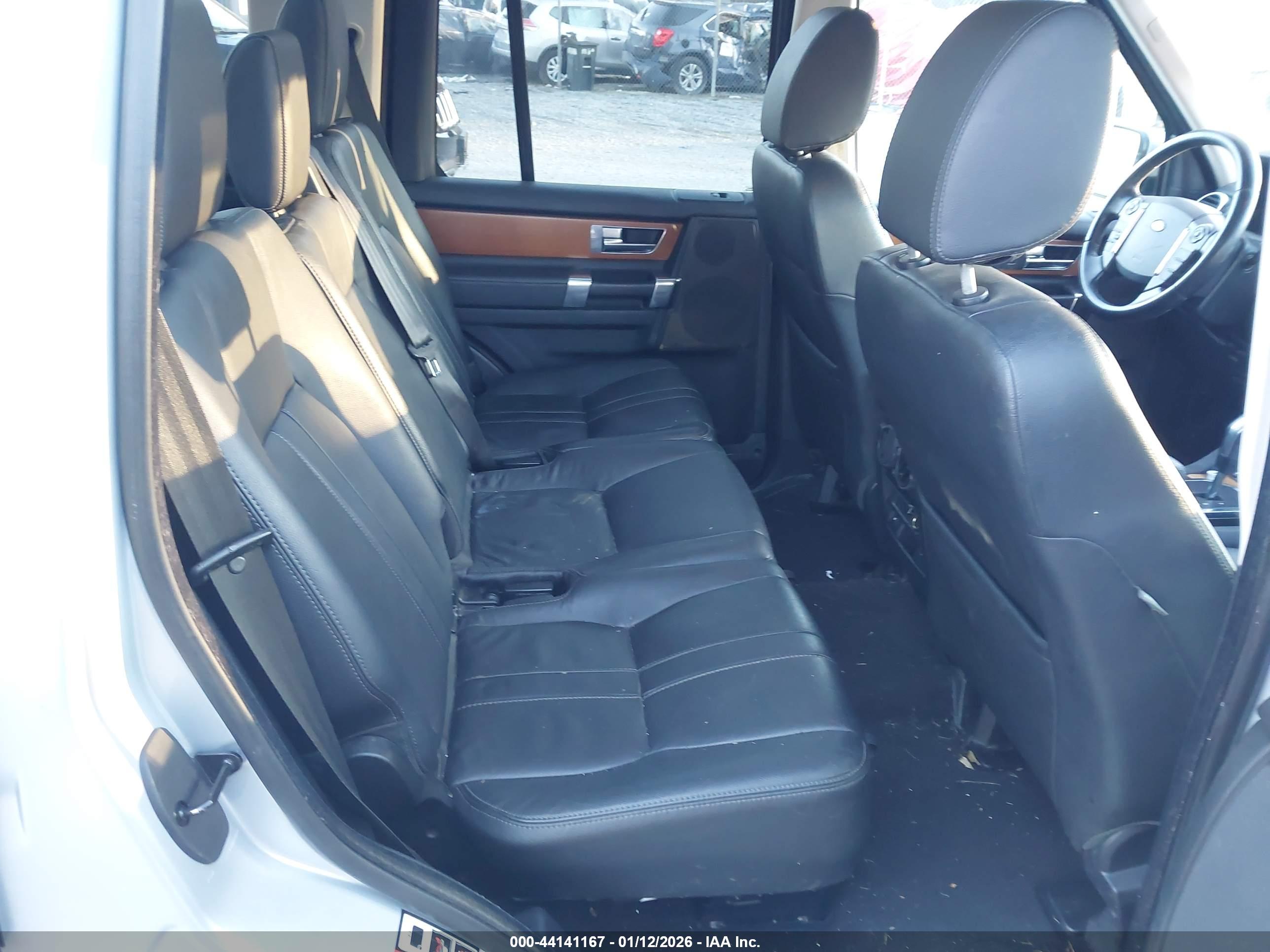 LAND ROVER image 8