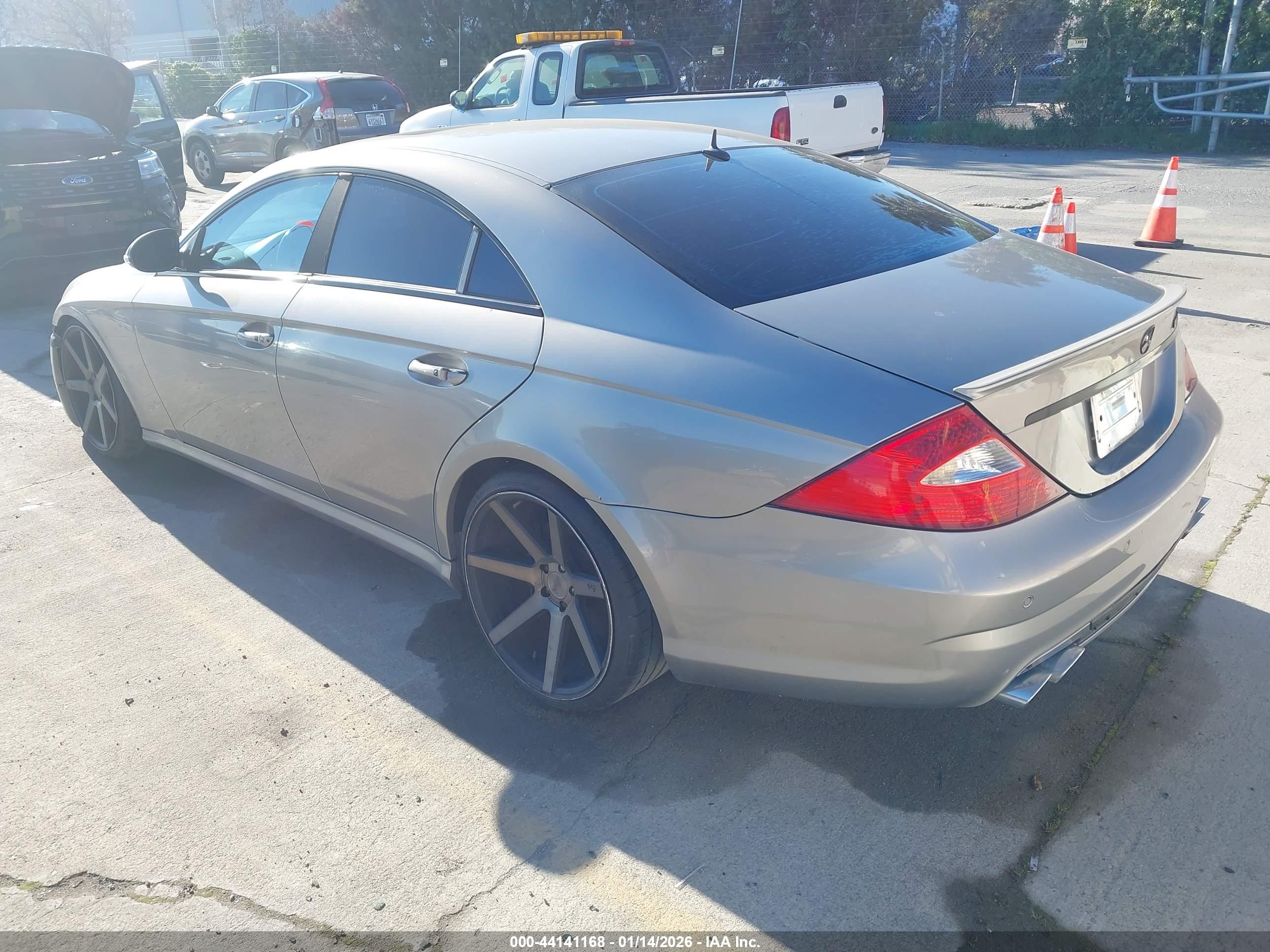 MERCEDES-BENZ CLS image 3