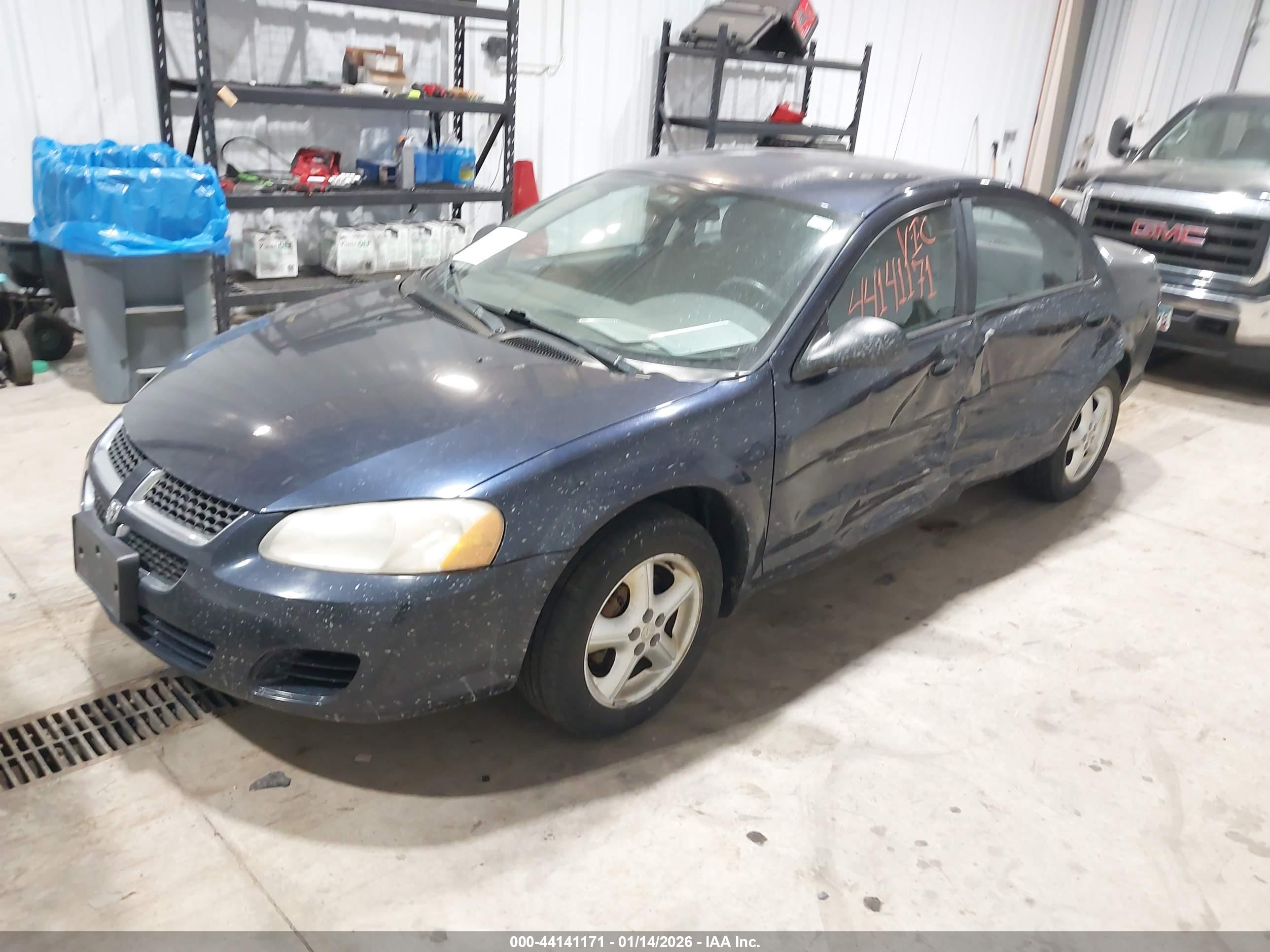 DODGE STRATUS image 2