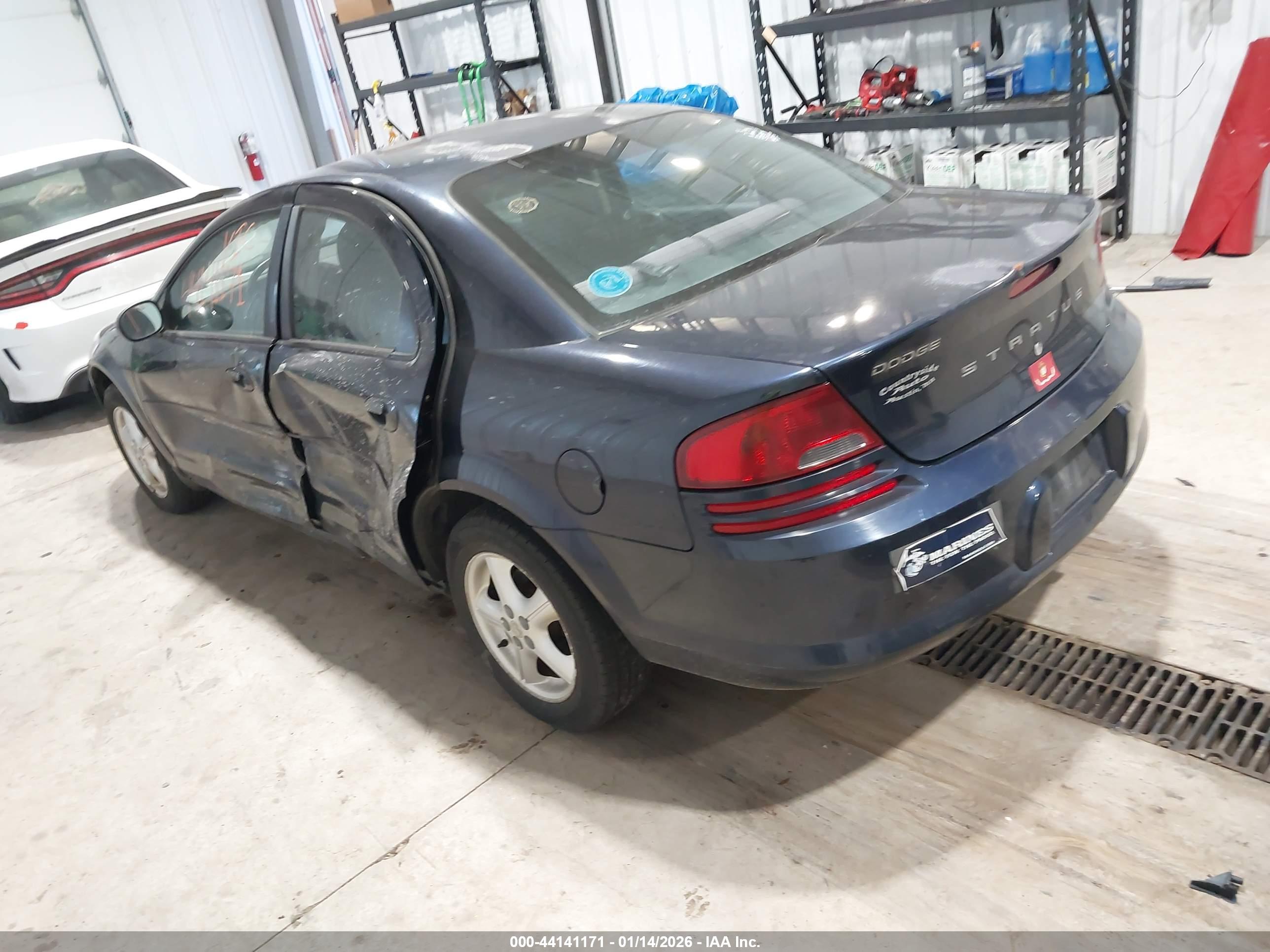 DODGE STRATUS image 3
