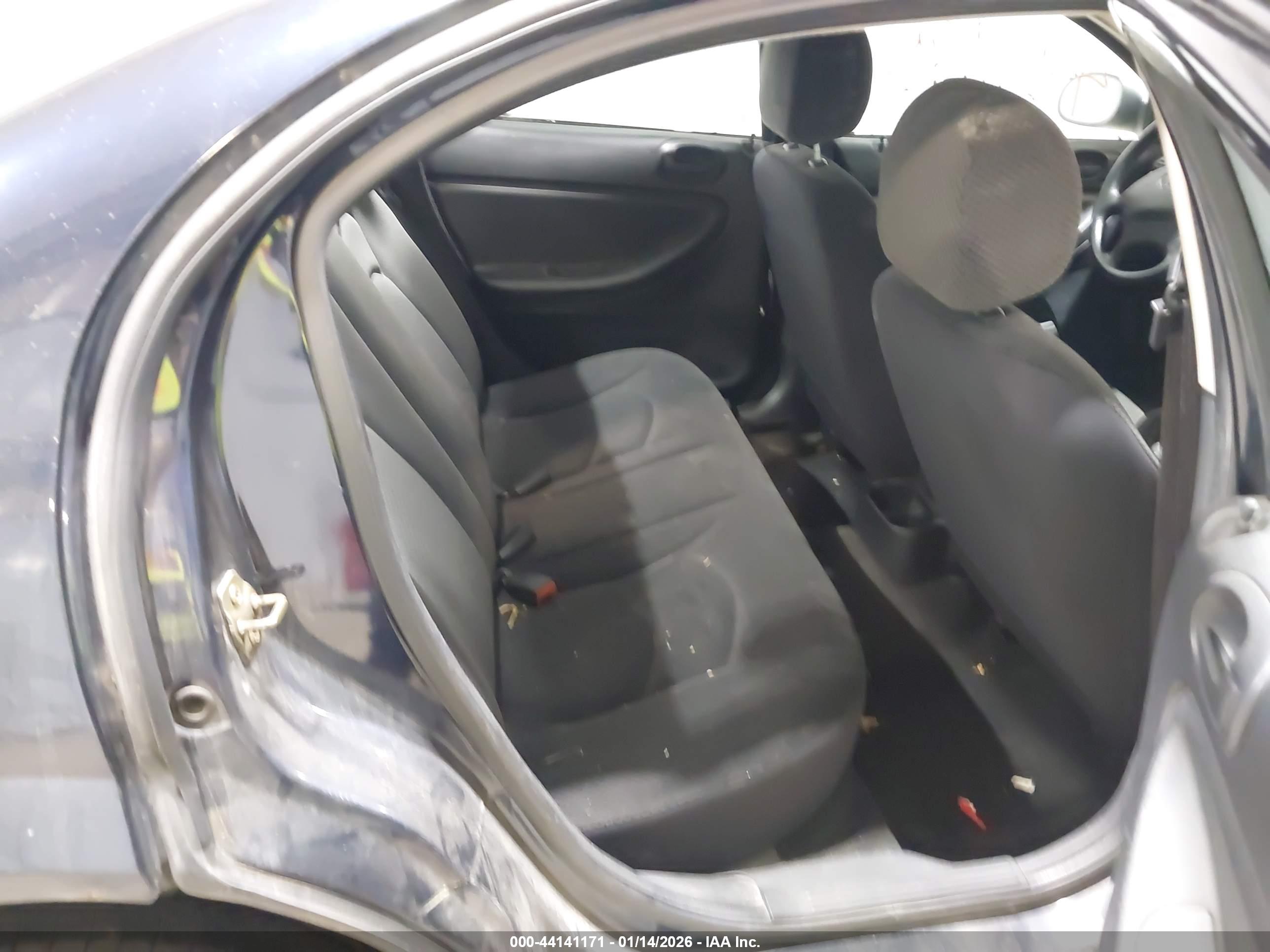 DODGE STRATUS image 8