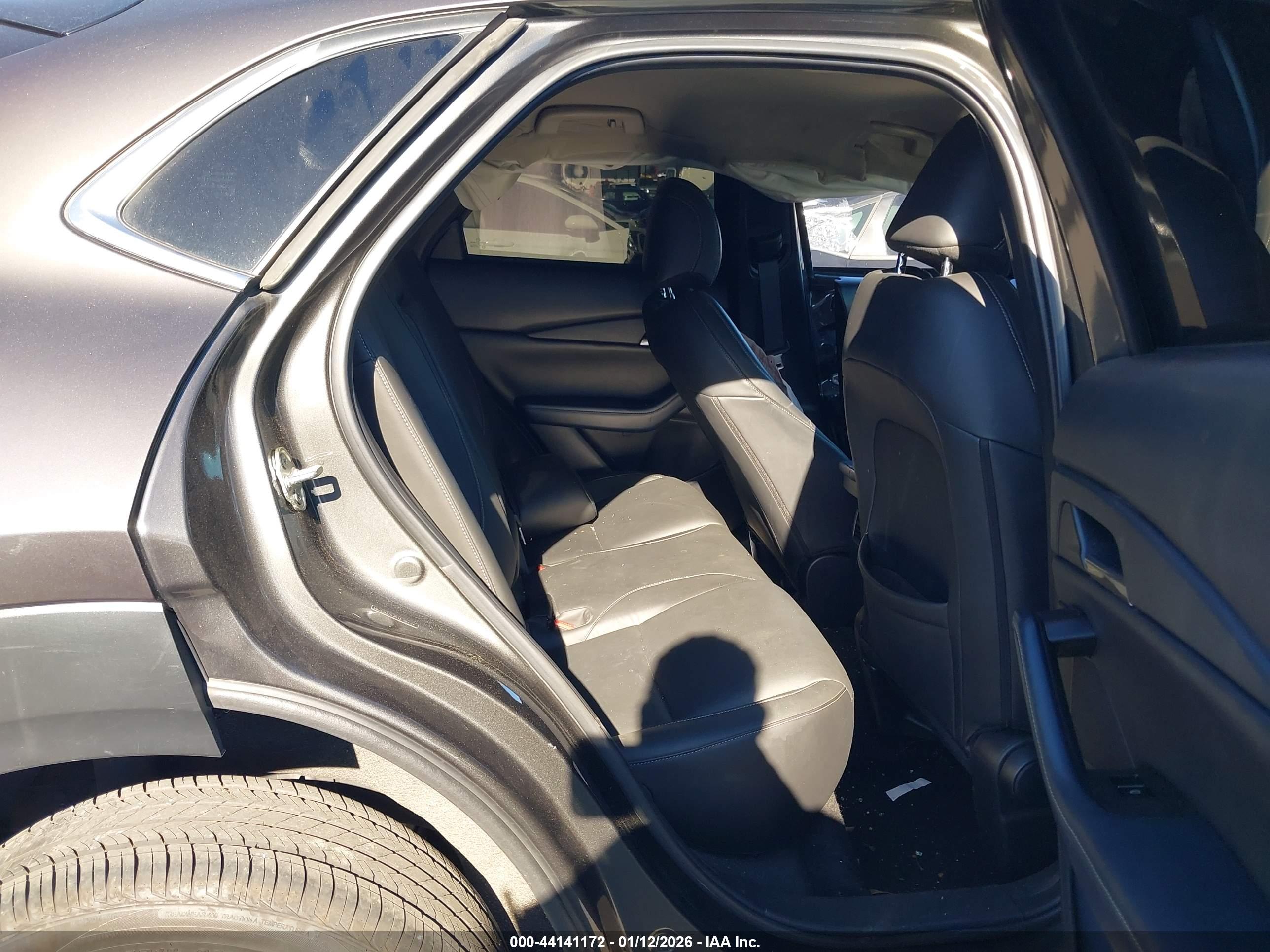 MAZDA CX-30 image 8