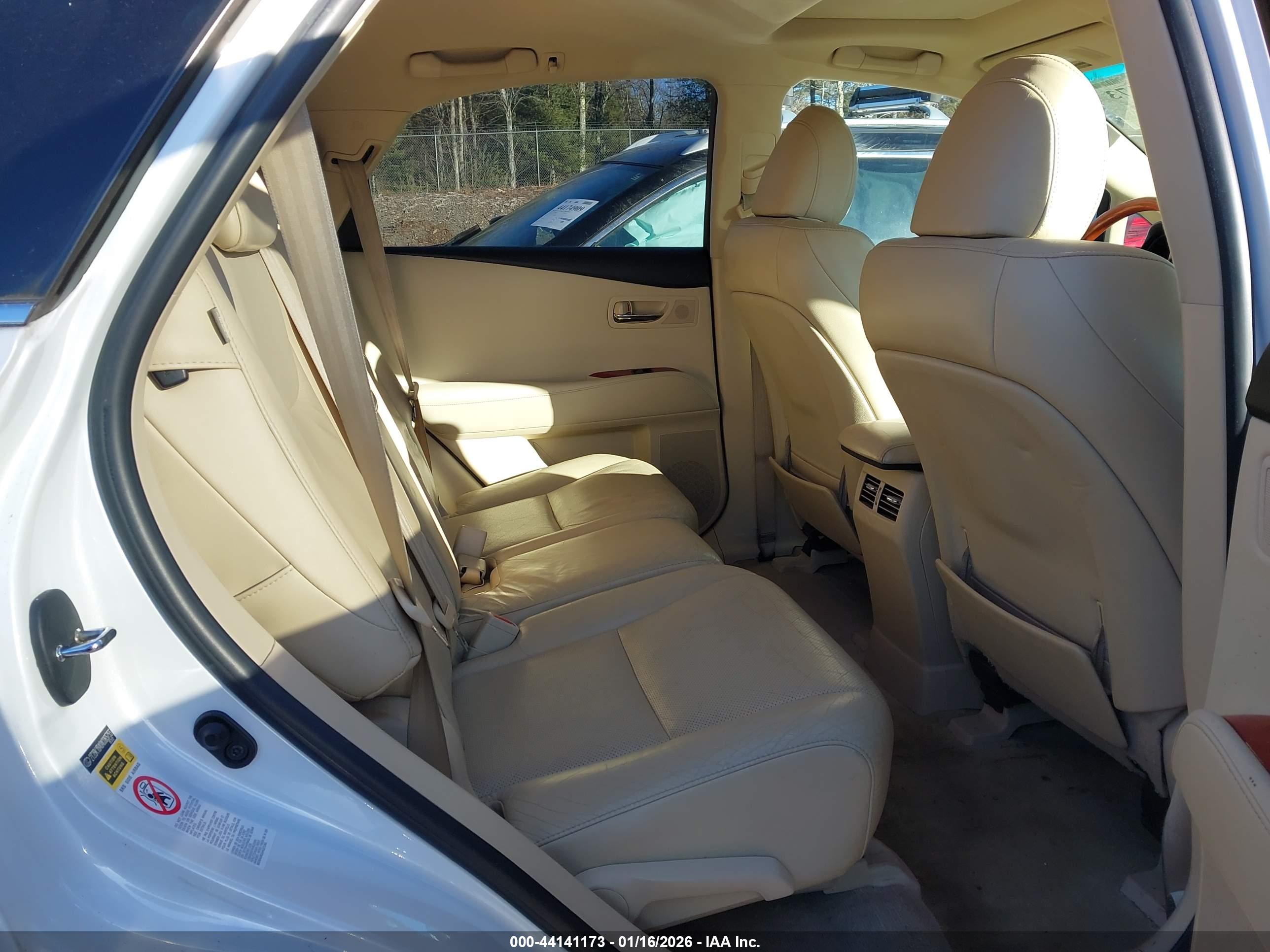 LEXUS RX image 8
