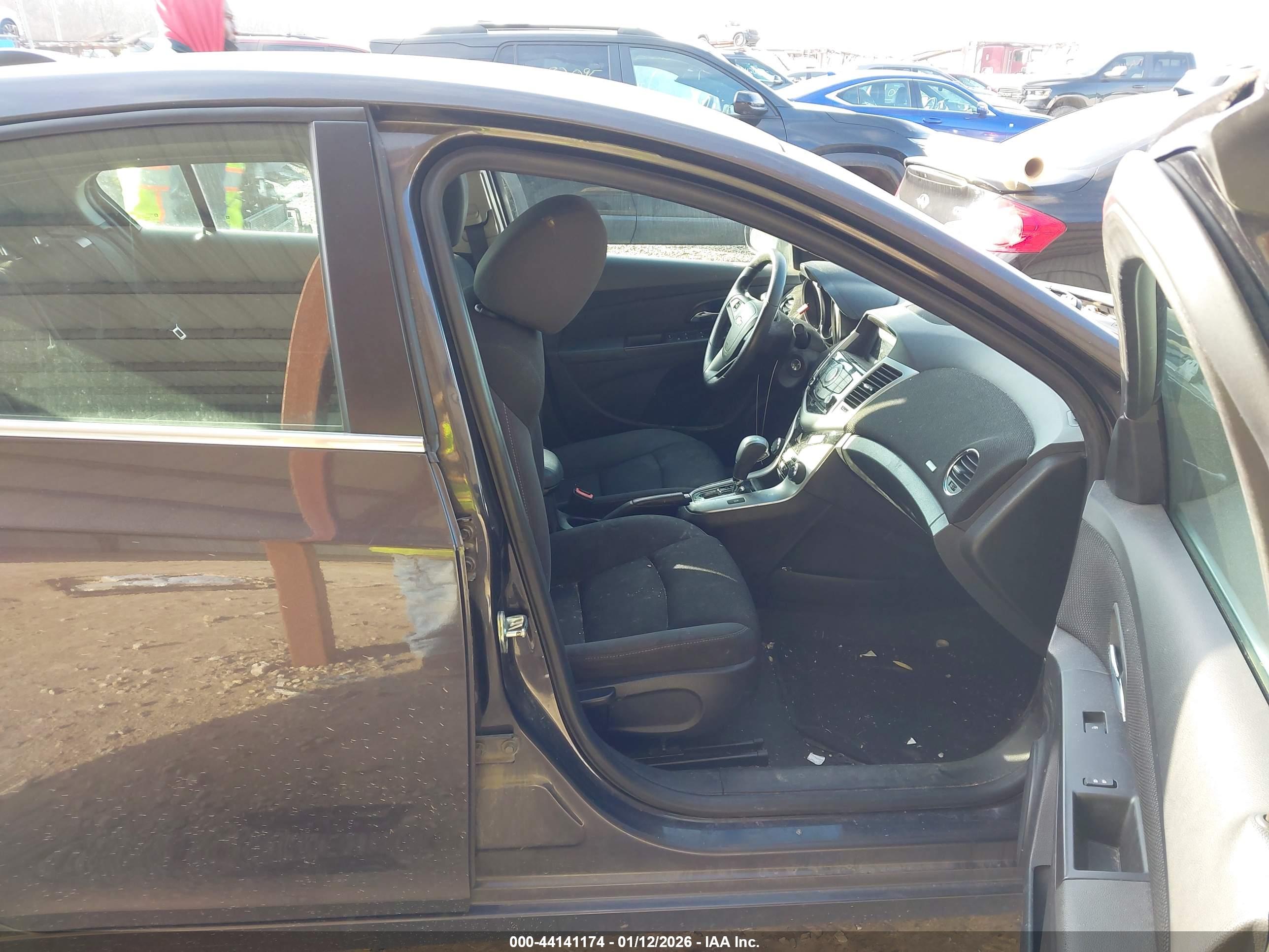 CHEVROLET CRUZE image 5