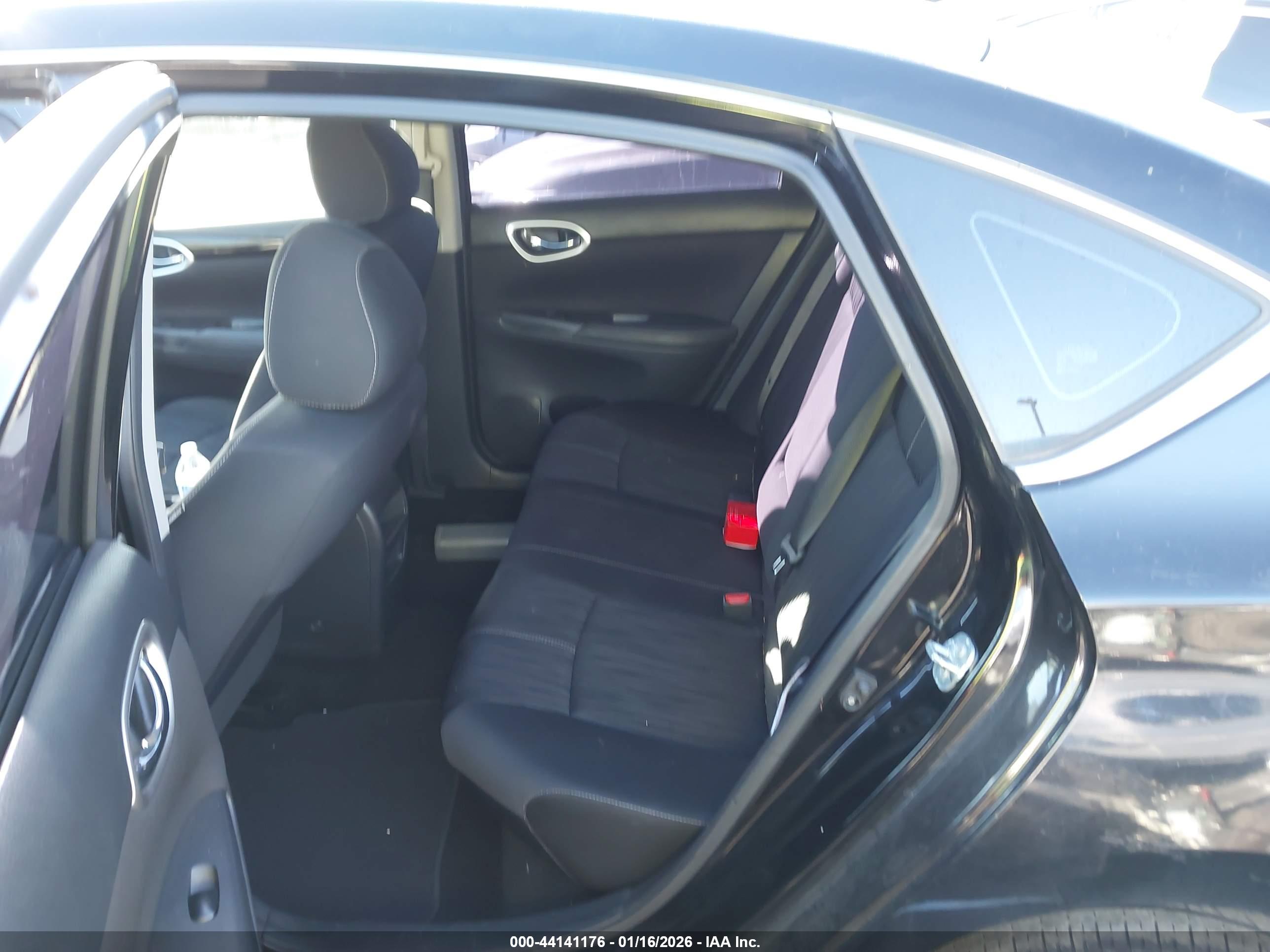 NISSAN SENTRA image 8