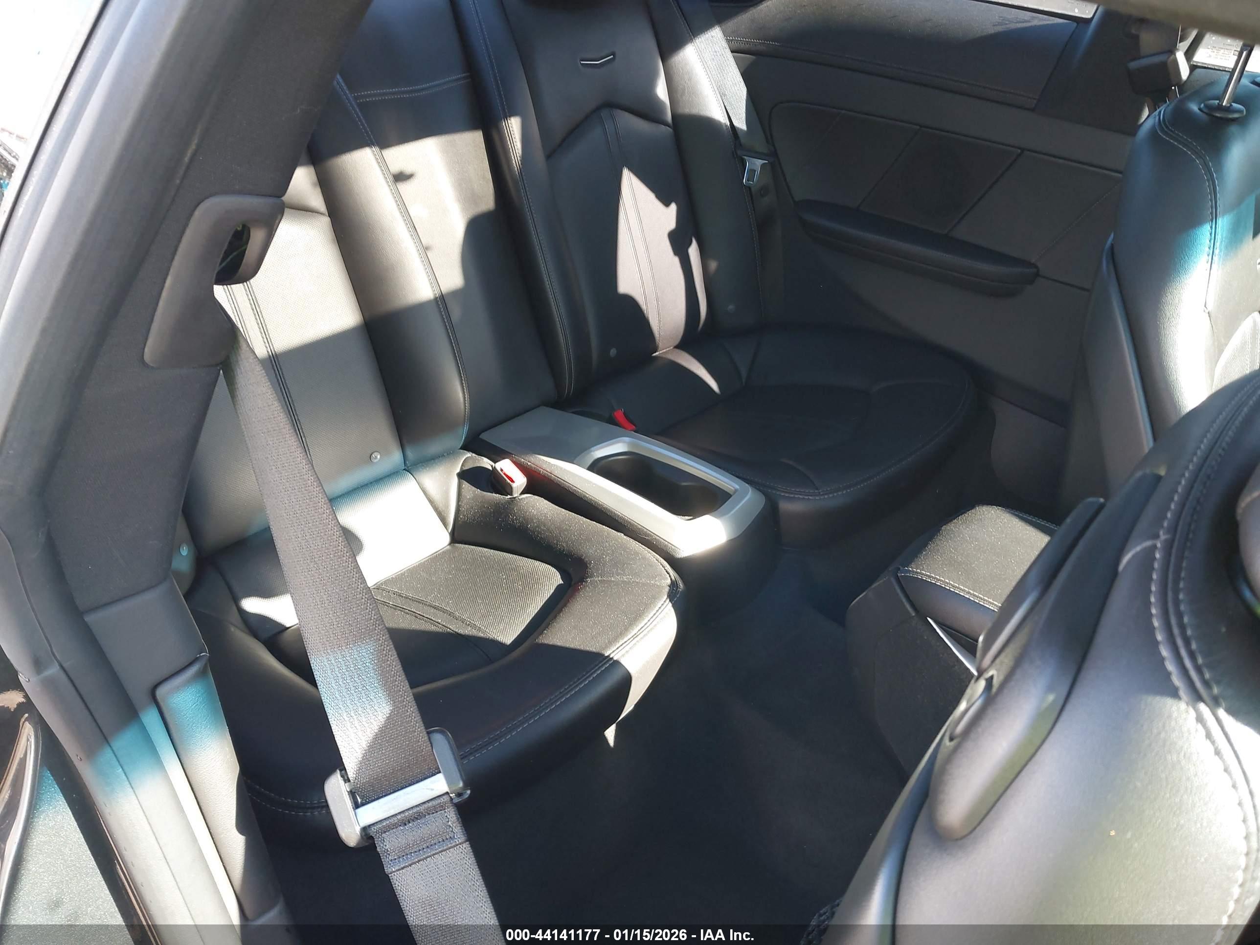 CADILLAC CTS image 8