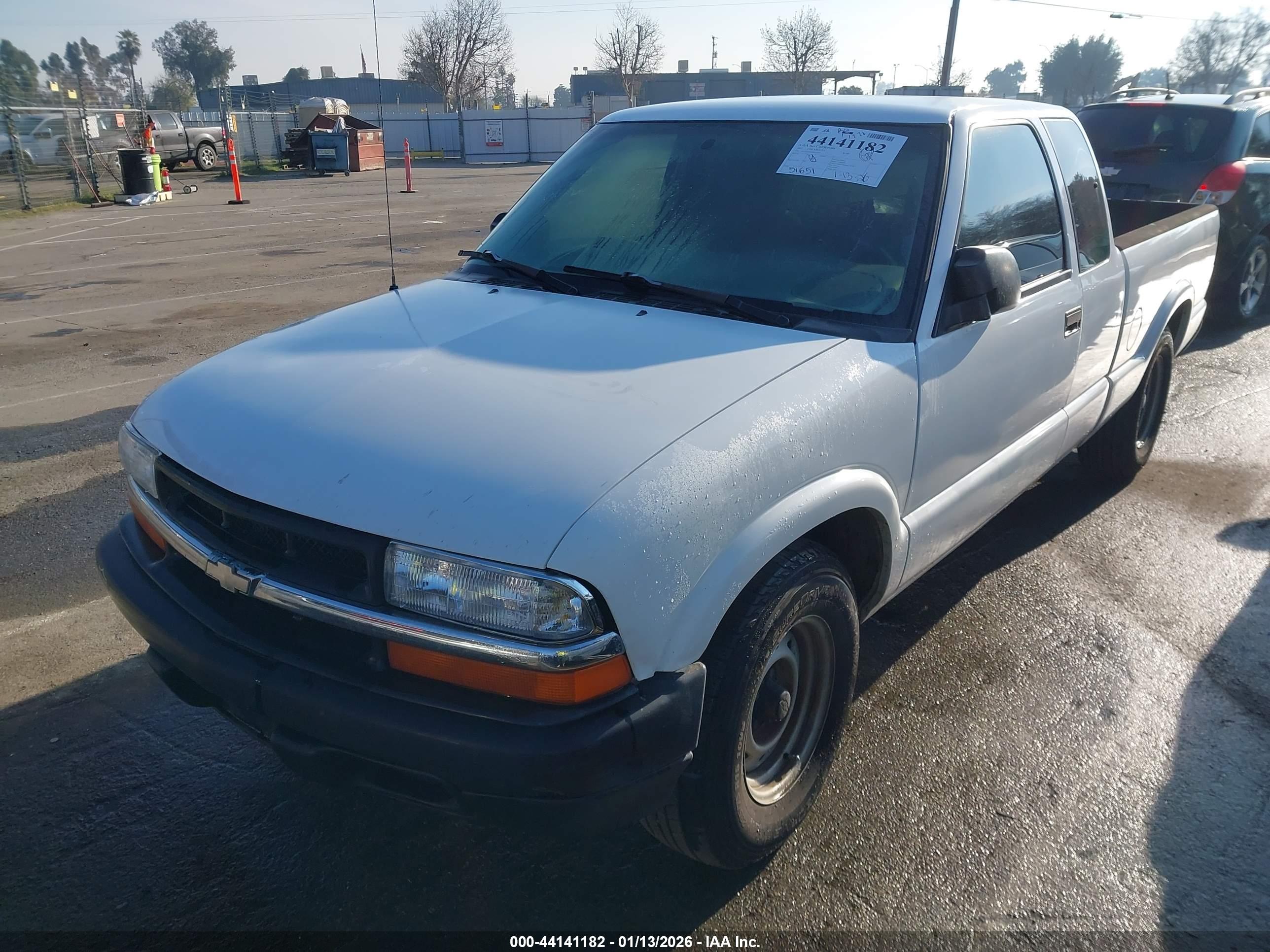 CHEVROLET S-10 image 2