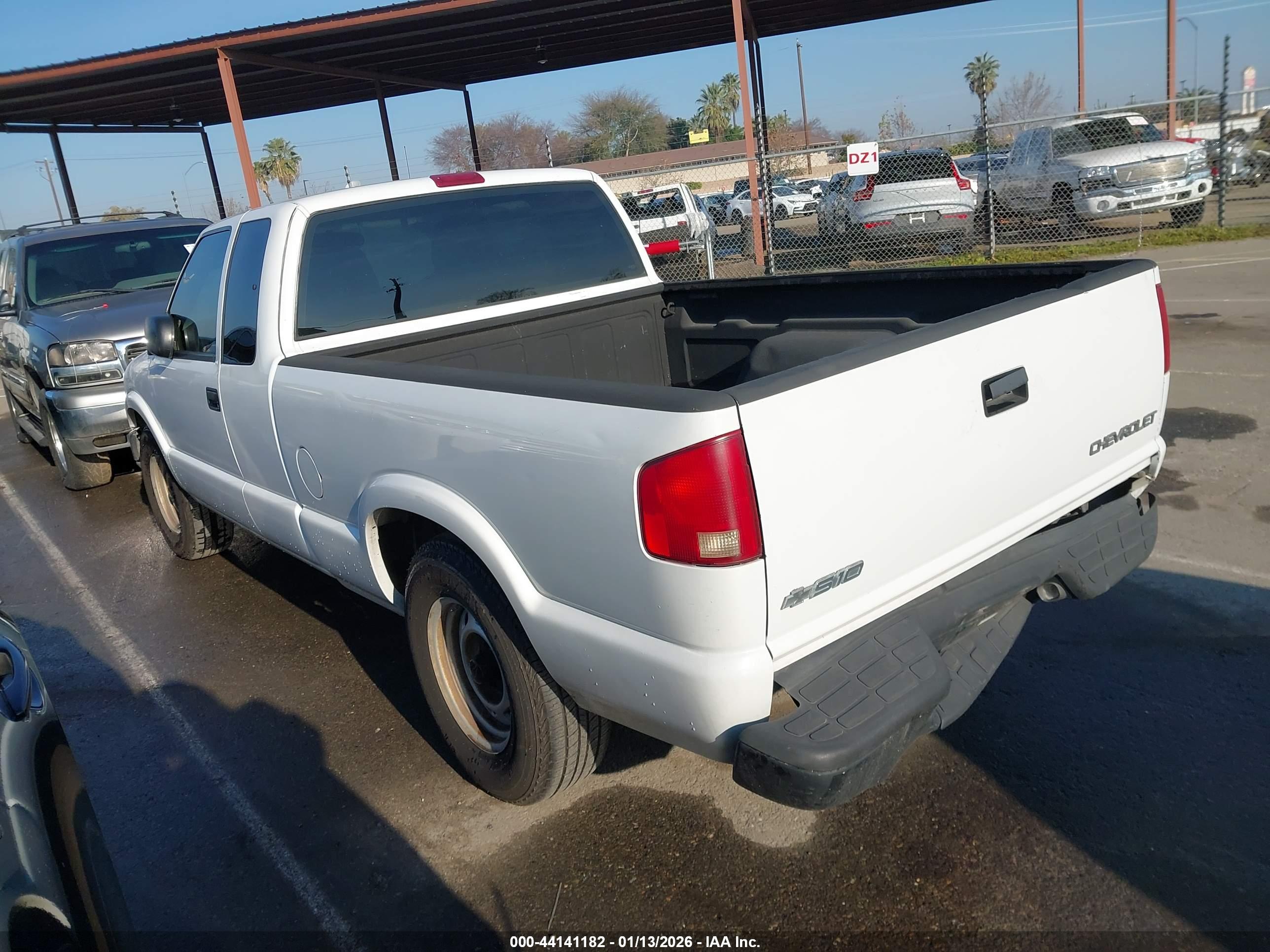 CHEVROLET S-10 image 3