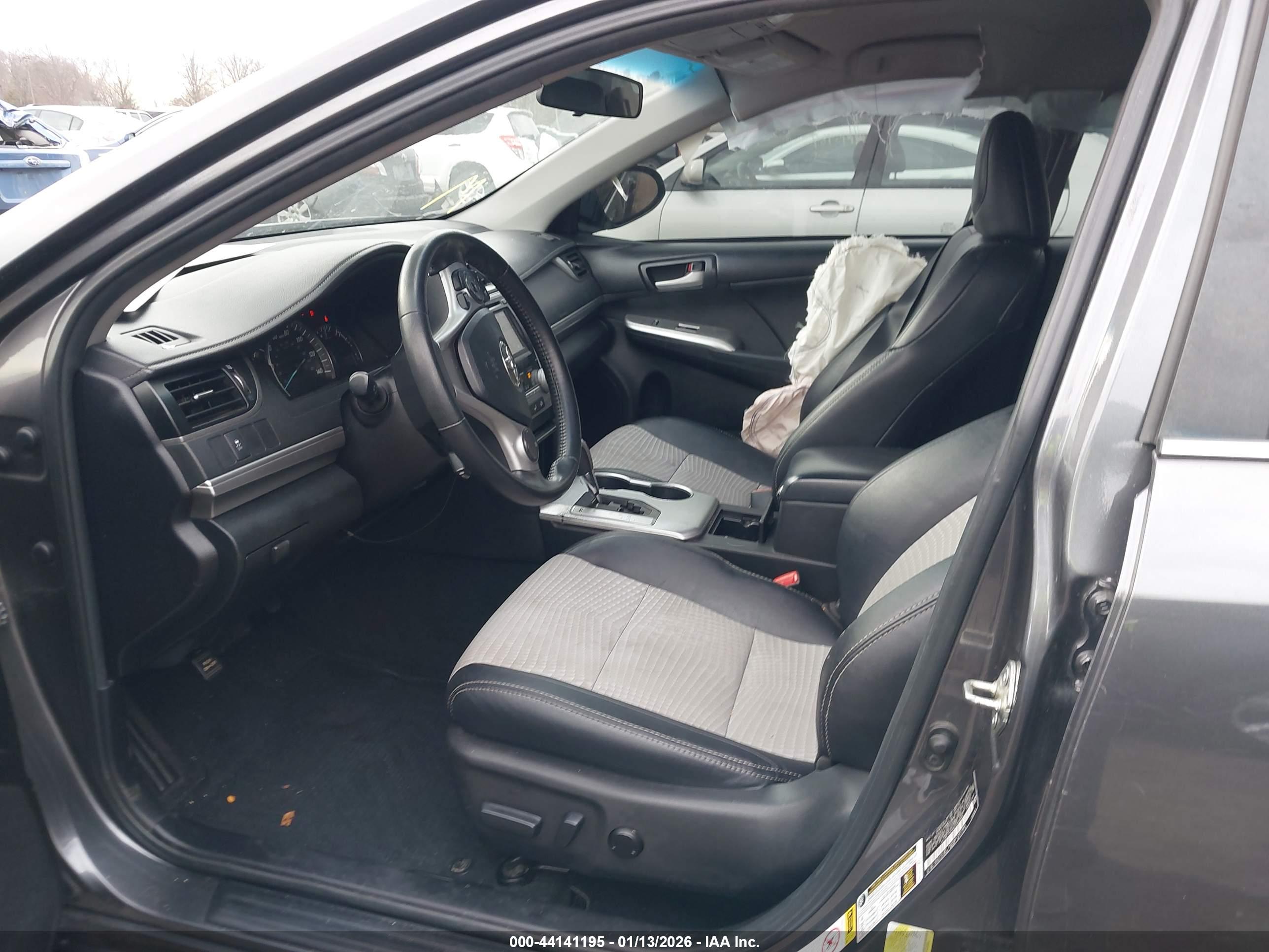 TOYOTA CAMRY image 5