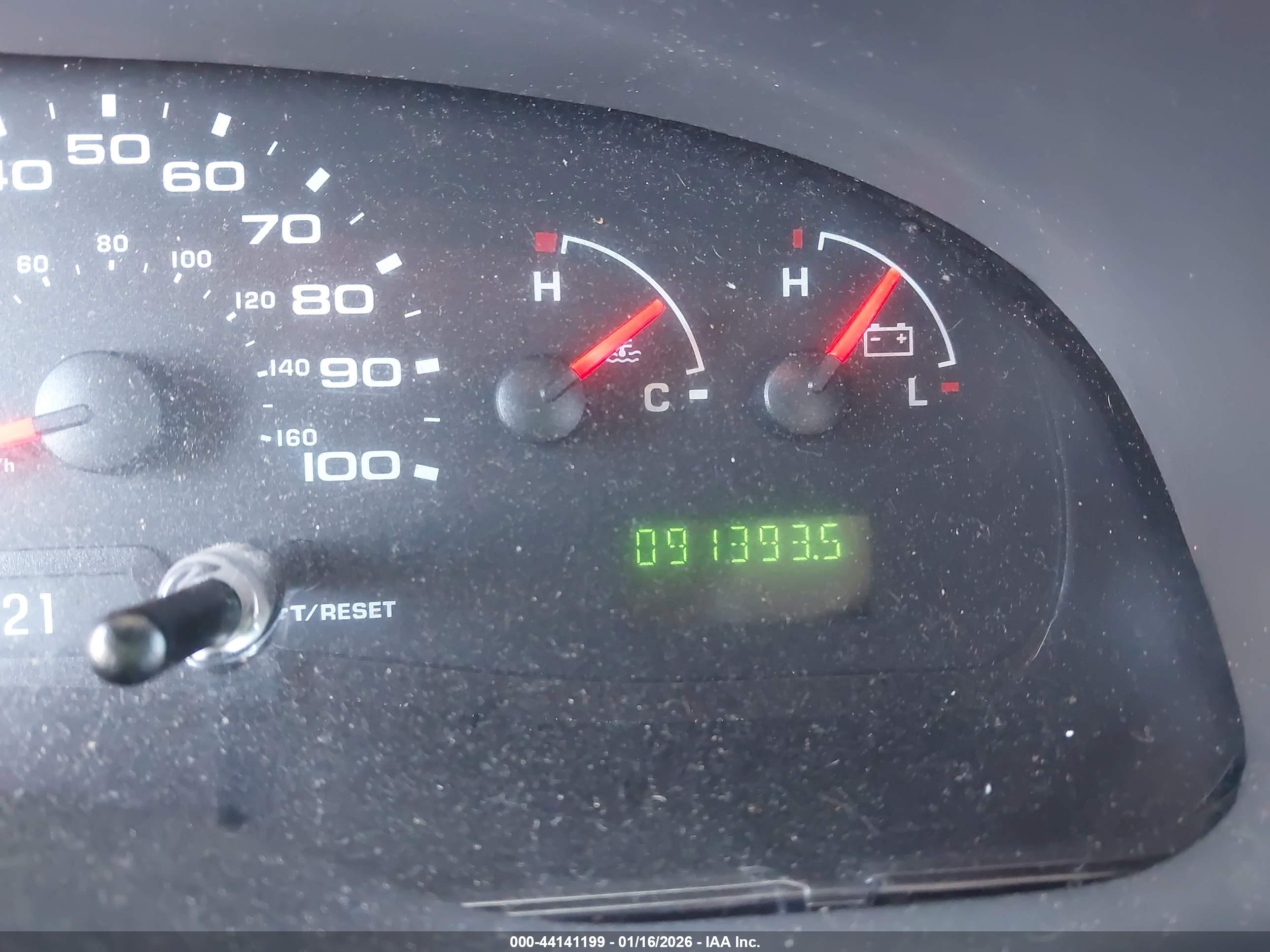 FORD E-450 image 6