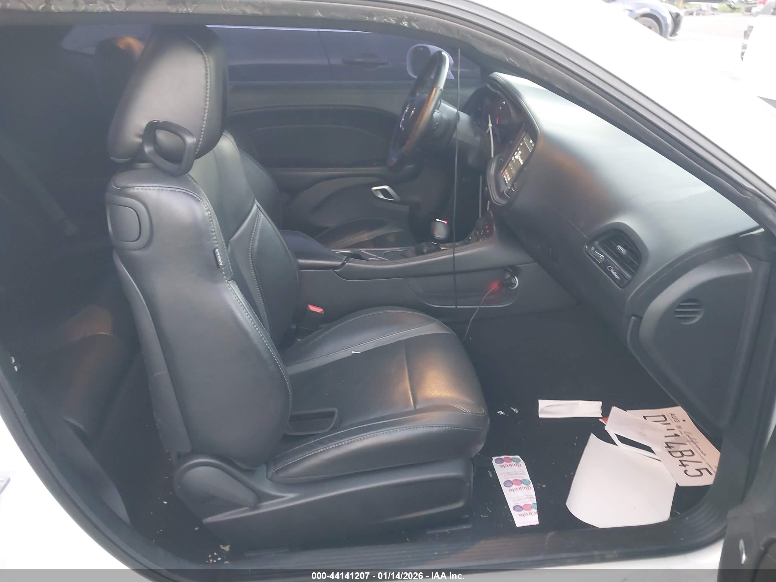 DODGE CHALLENGER image 5