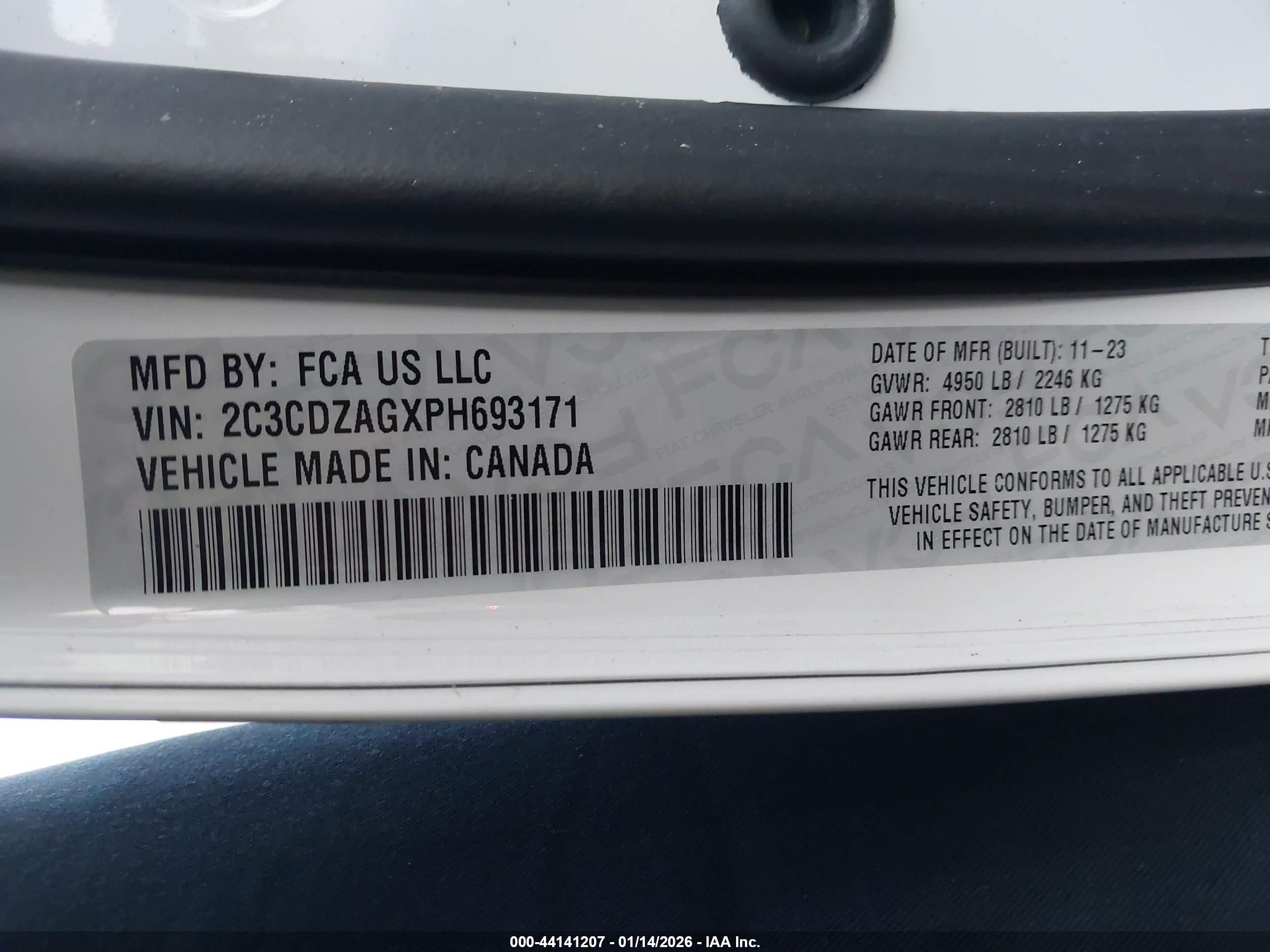 DODGE CHALLENGER image 9